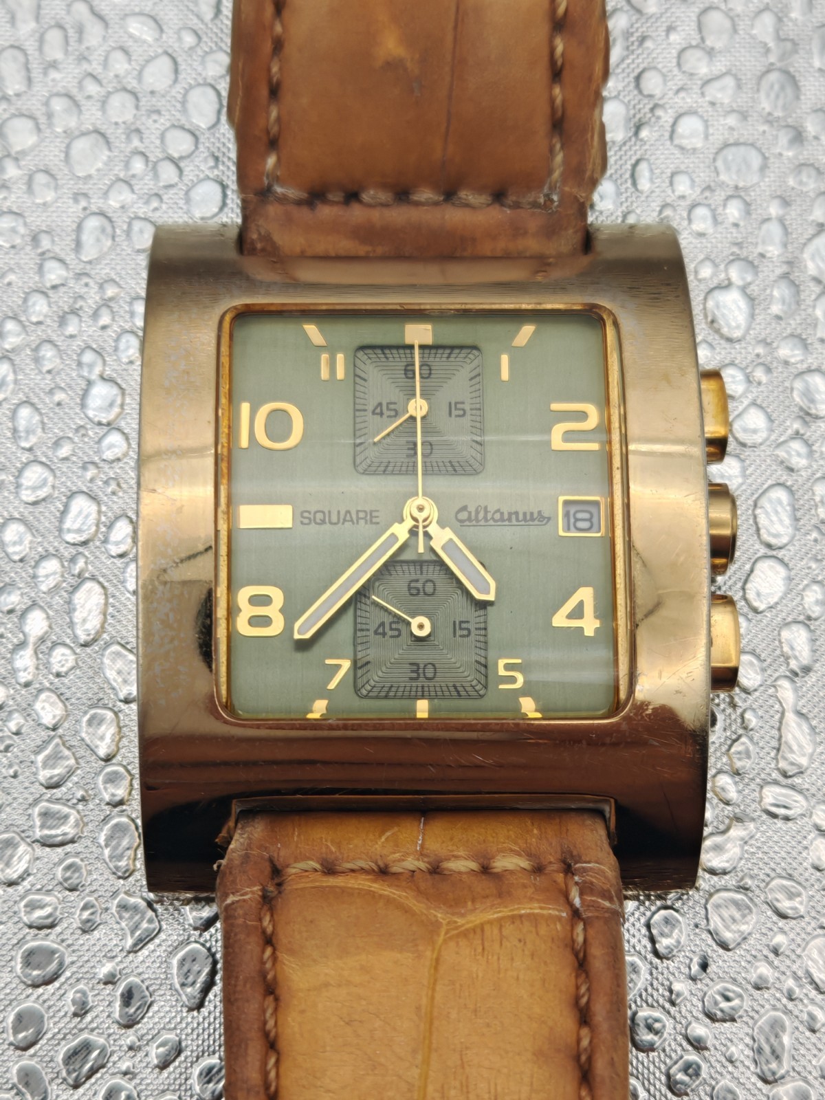 ALTANUS Square 7790 Chronograph Quartz Unisex Green Dial Gold Case Watch