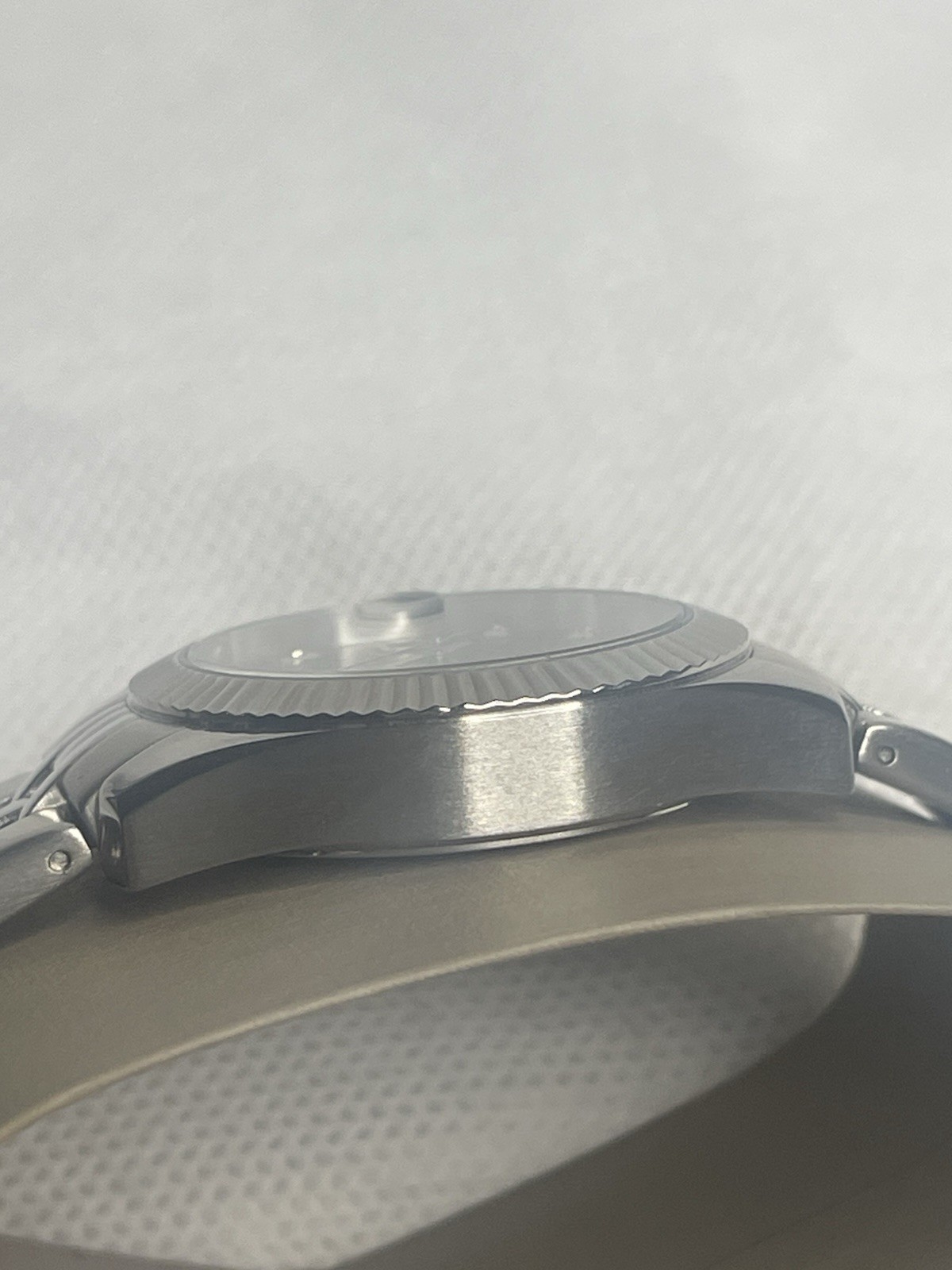 Fossil Scarlette Royal Oyster Stainless Steel Watch Blue Silver Gemstones ES4902