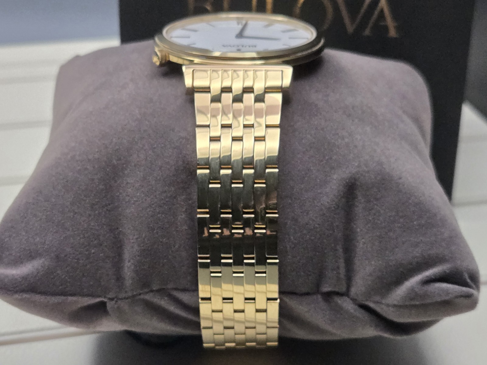 Bulova Regatta Store Display Men’s Gold Tone White Dial Quartz Watch 97A153