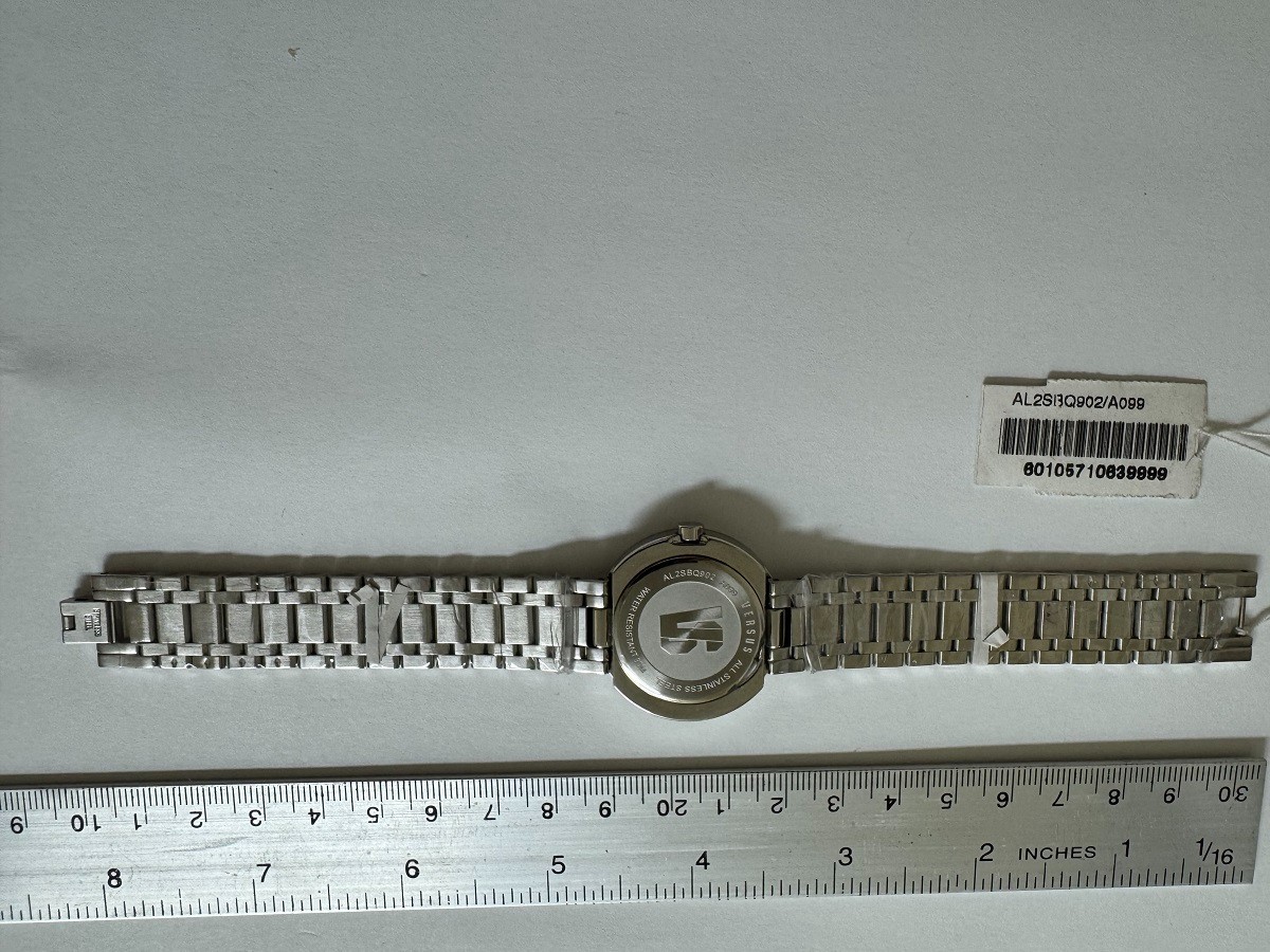 NOS Vintage Versus By VERSACE AL2SBQ902-A099 1st generation watch 32mm