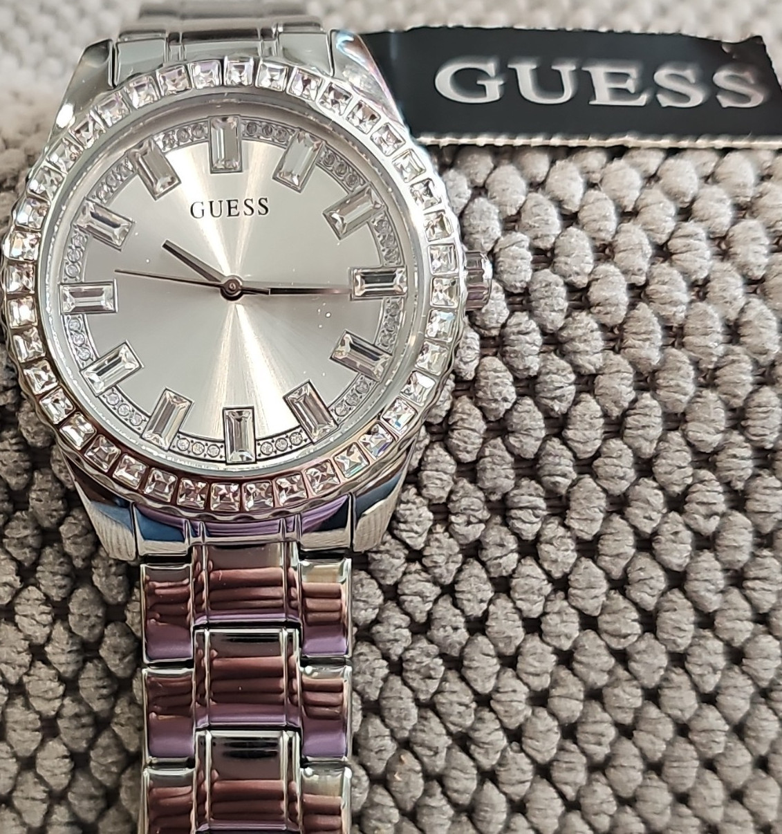 GUESS GW0111L1 Women’s Silver Analog Quartz Watch Crystal Bezel SS Bracelet