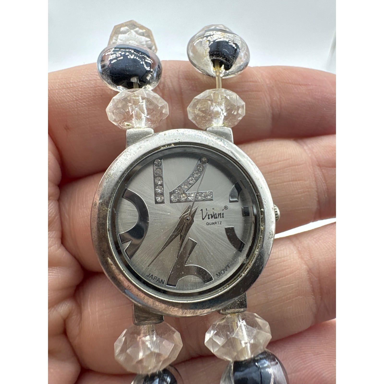 Vivani Womens Beaded Stretch Silver Tone Bracelet Watch Japan Movt J479