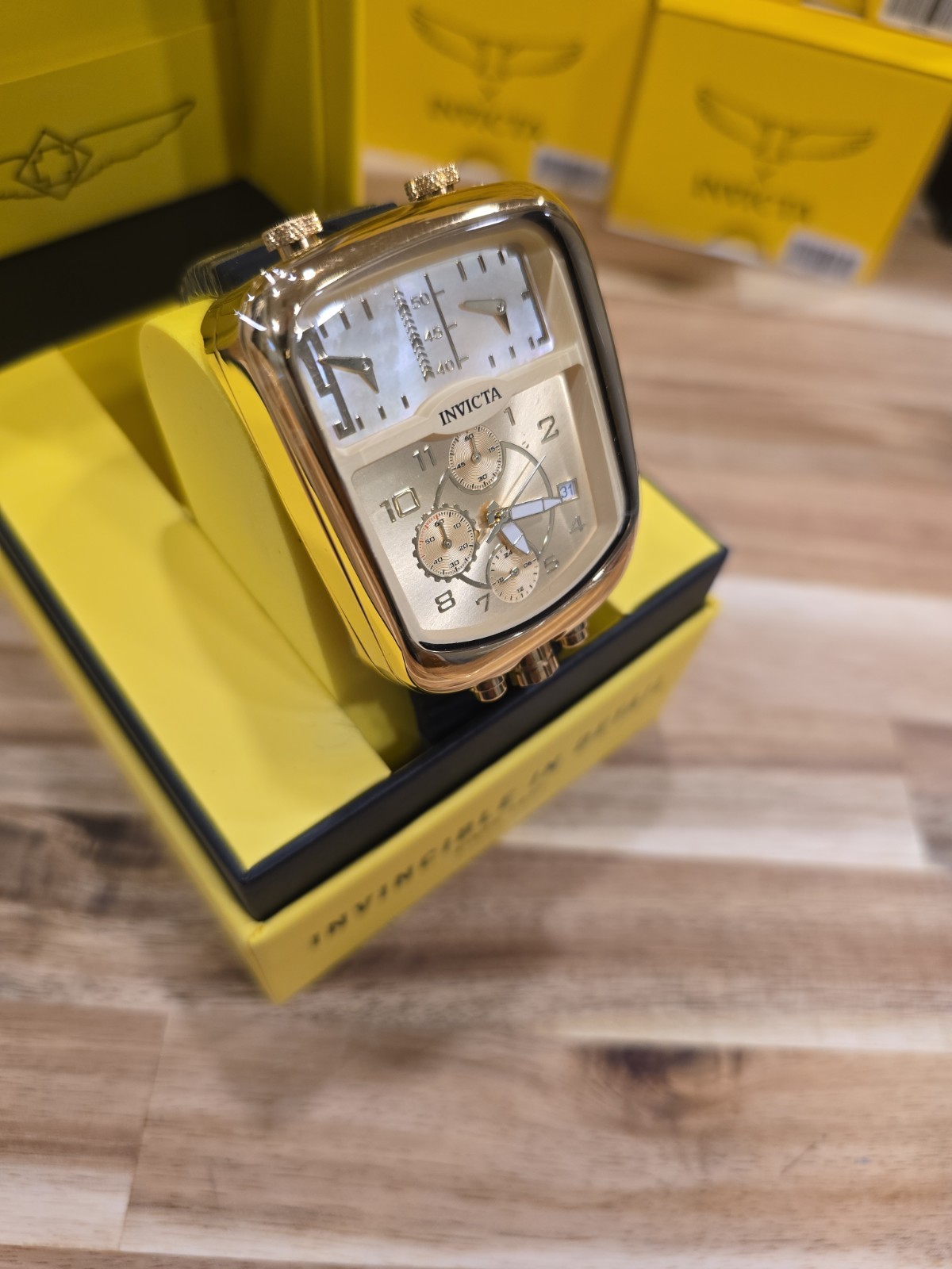 Invicta S1 Rally Dualshift Men’s Watch w/ MOP Dial – 42mm 49634 Gold New
