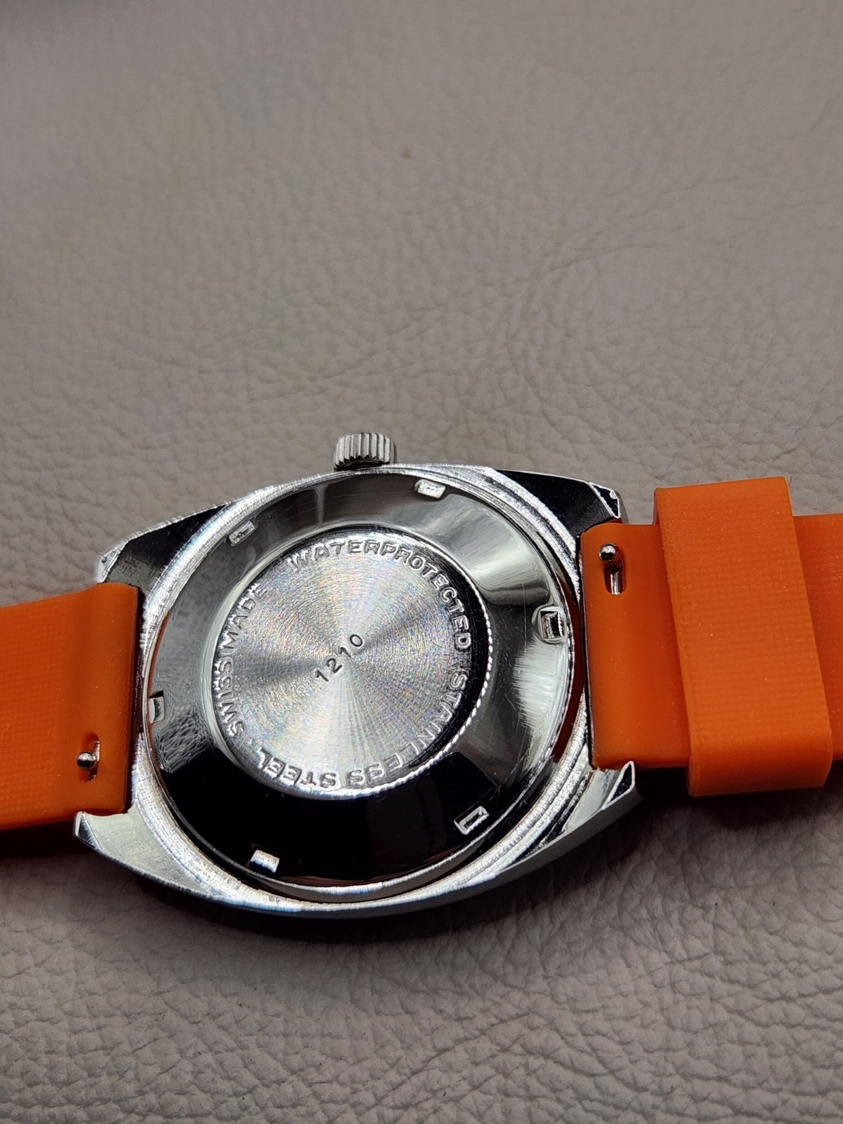 Vintage Men’s Mercator Automatic Swiss Watch Keeps Excellent Time