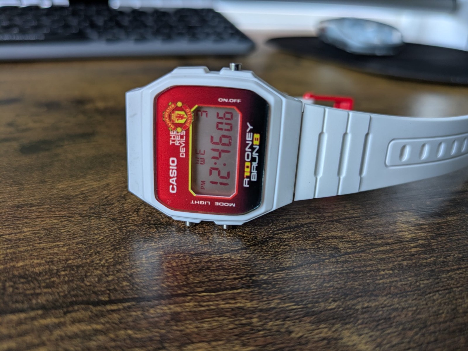 Casio F91W Custom Manchester United Watch Red Devils Rooney Bruno White Strap