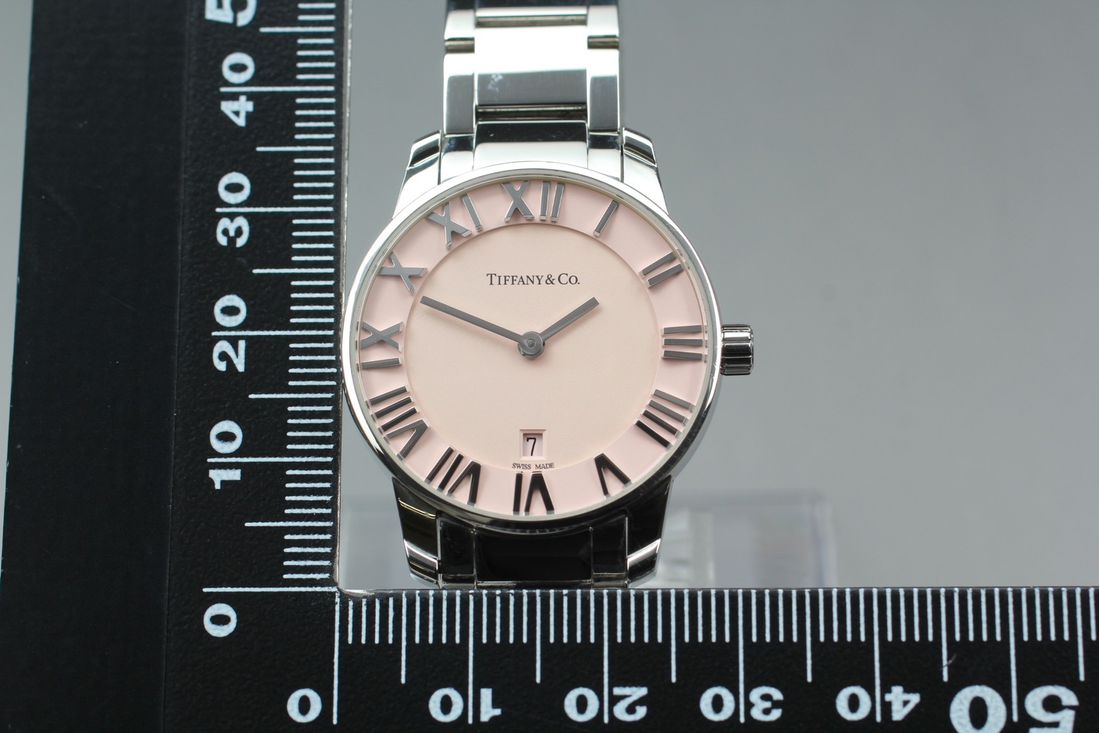 [ Box ] Tiffany & Co Atlas 2-Hand Quartz Date Pink 29mm Swiss Made Women’s Watch