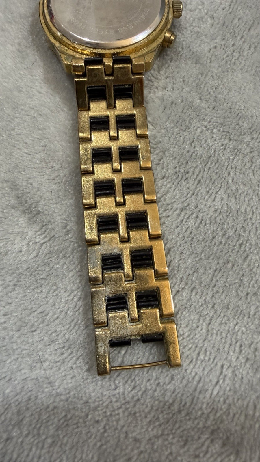 Michael Kors MK-8067 Runway Logo Watch – Gold And Black Stainless Steel
