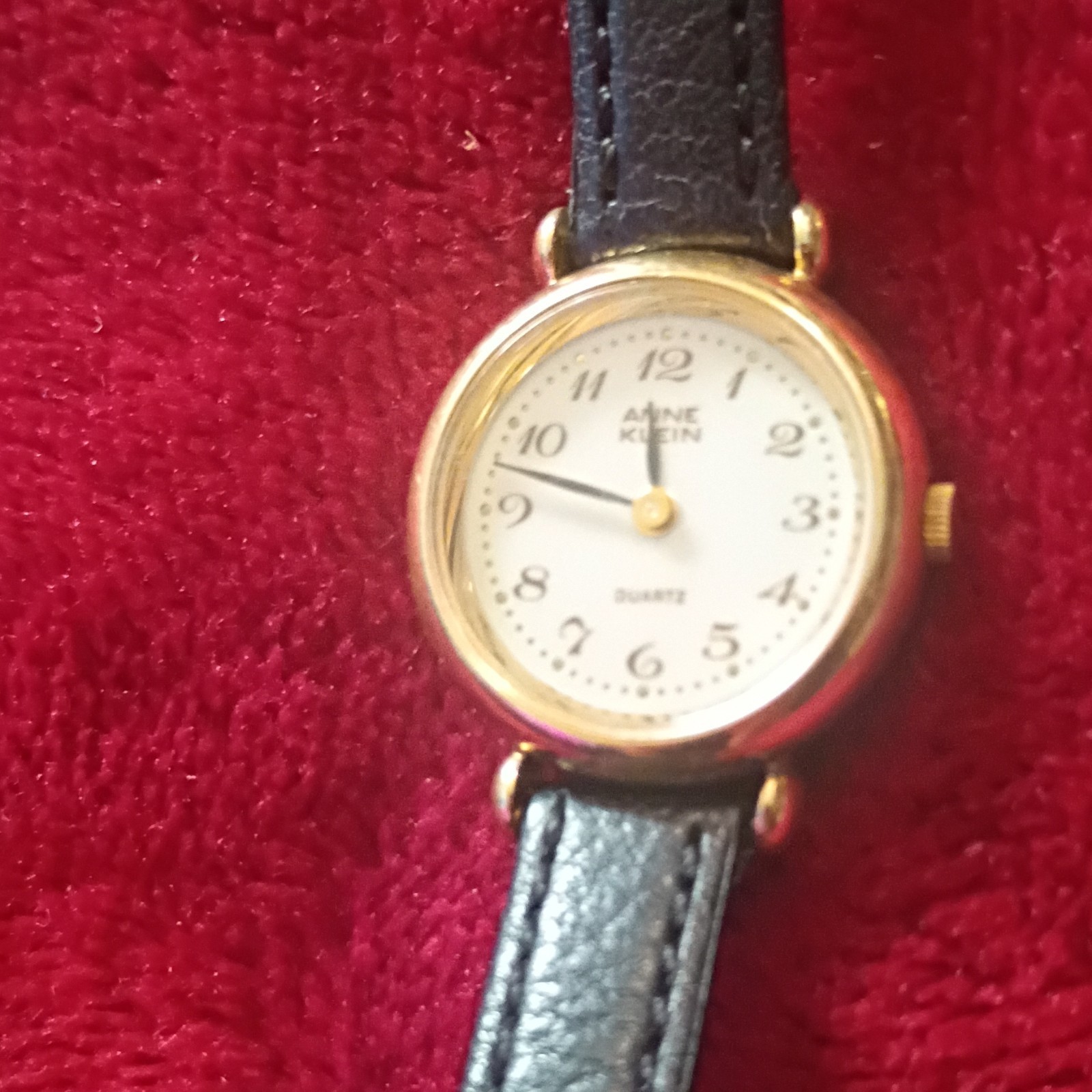 Anne Klein Vintage Quartz Women’s Dress Watch Gold Tone White Dial Black Leather