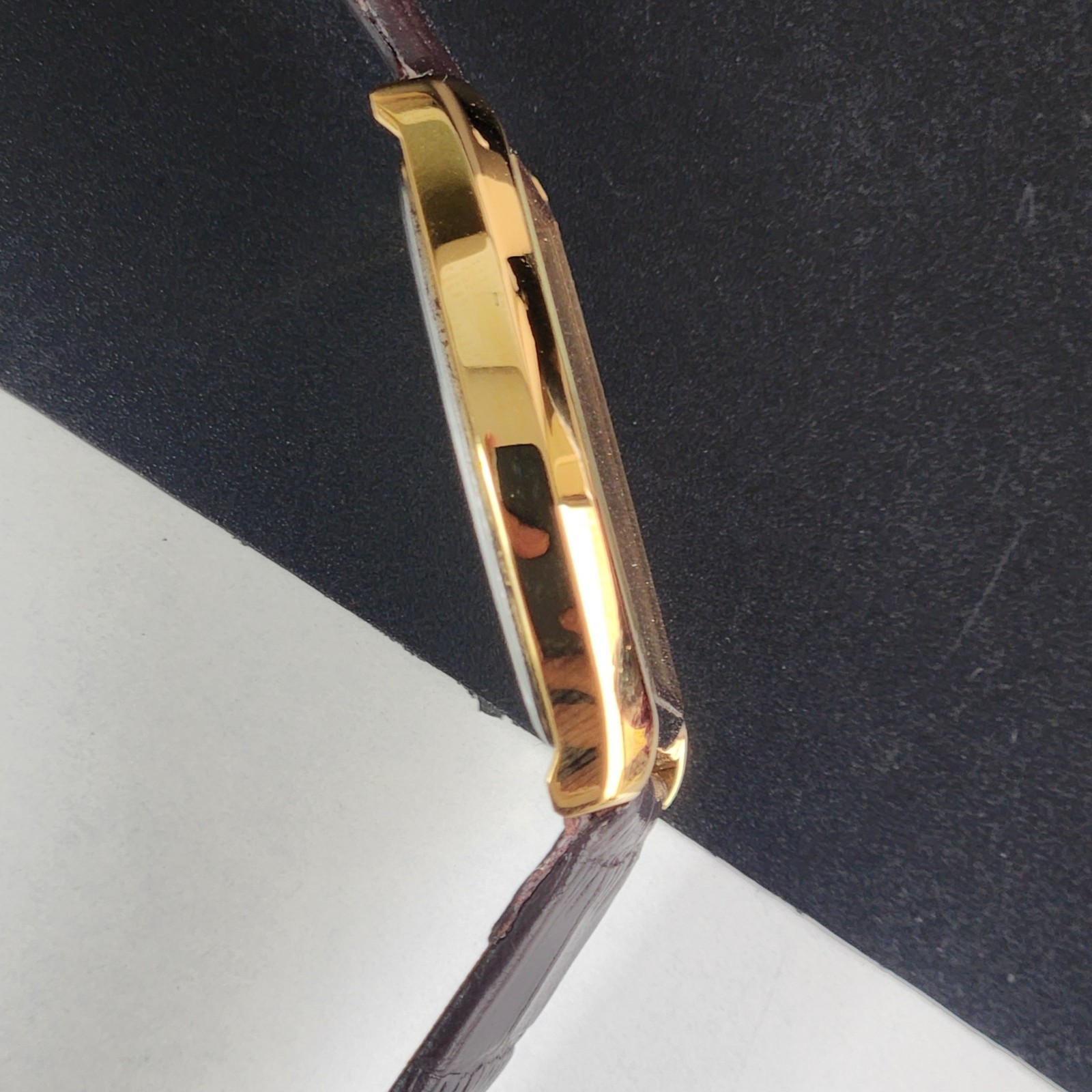 Vintage Seiko Slim Tank Quartz Men Golden Dial Dress Watch-Free Shipping.