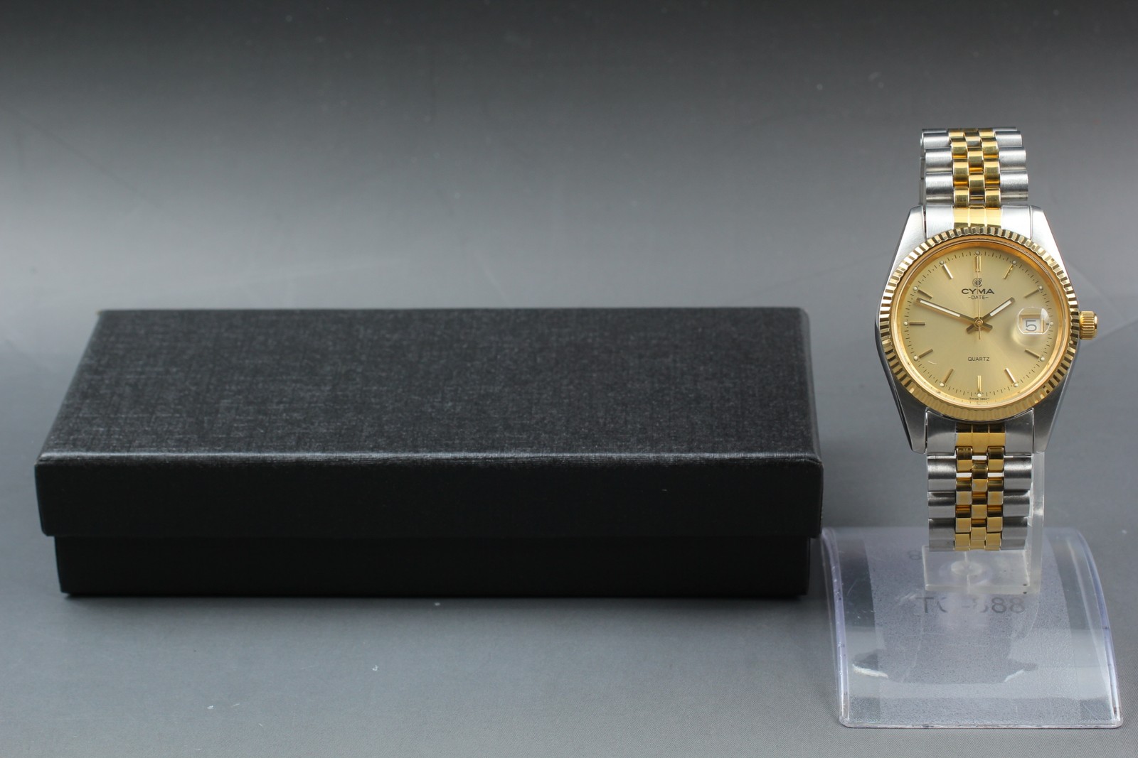 CYMA Date Gold Coin Edge Fluted Bezel Quartz Mens Watch Ref.305 Vtg 1991 EXC+5
