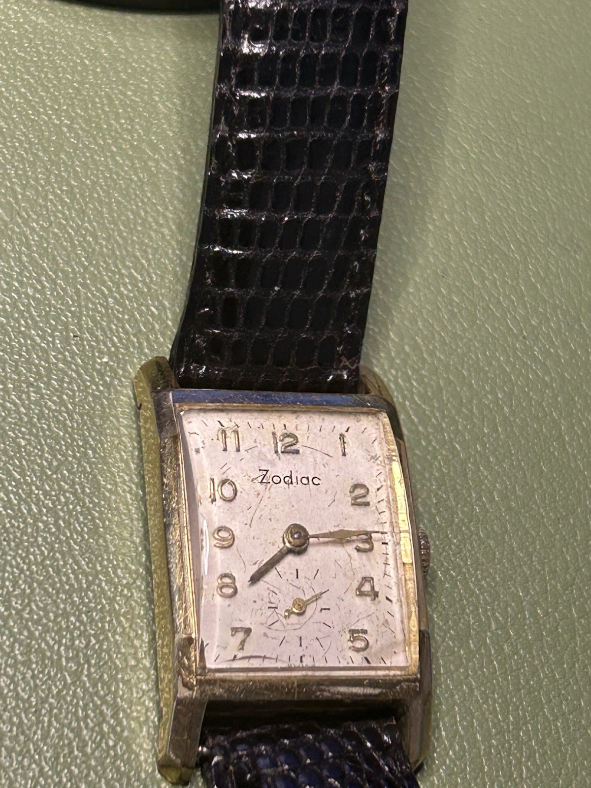 Vintage 1940s Zodiac Tank Watch 10K GF Caliber 834 17J Manual Running – As-Is
