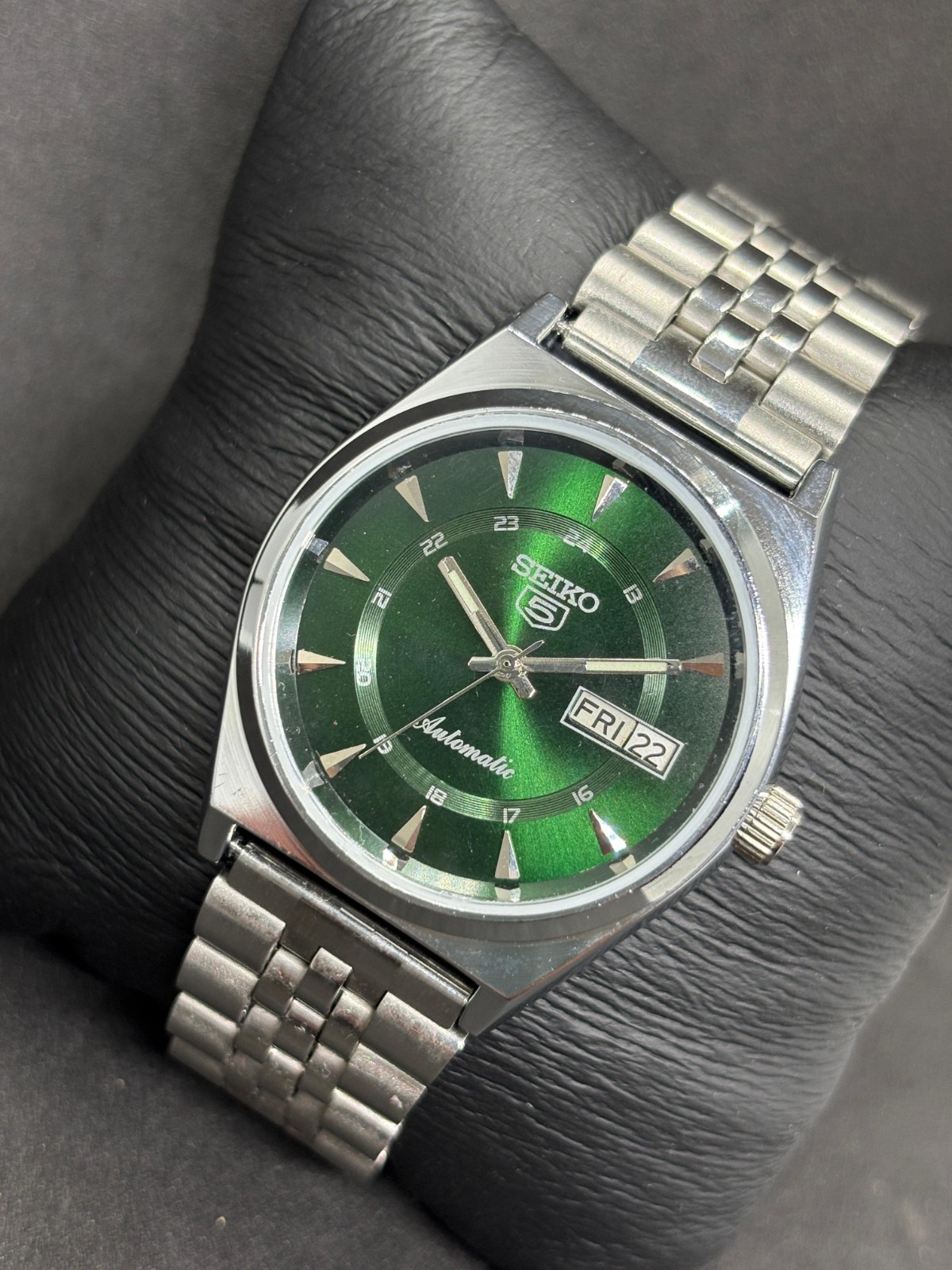 Vintage Seiko 5 Automatic 6309 Cal. Day/Date Japanese Men’s Wrist Watch