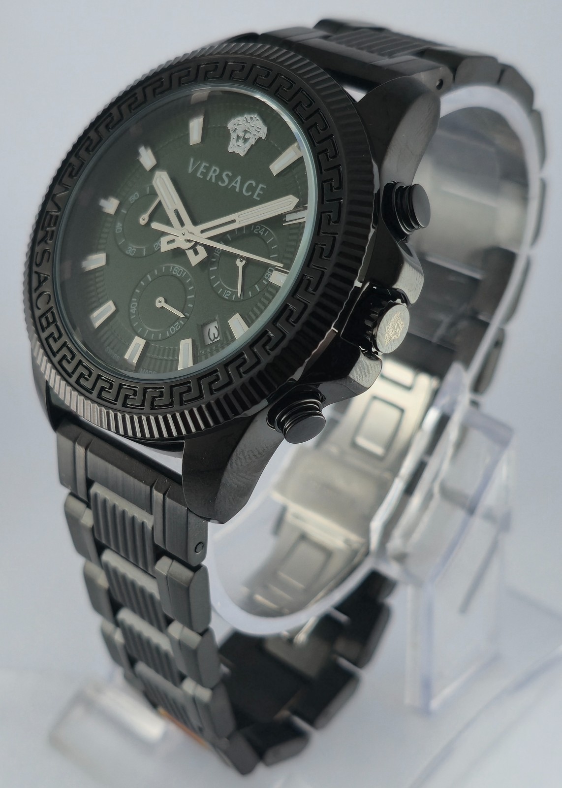 Working Versace Chronograph Green Dial with Date Men’s Wristwatch Steel Band