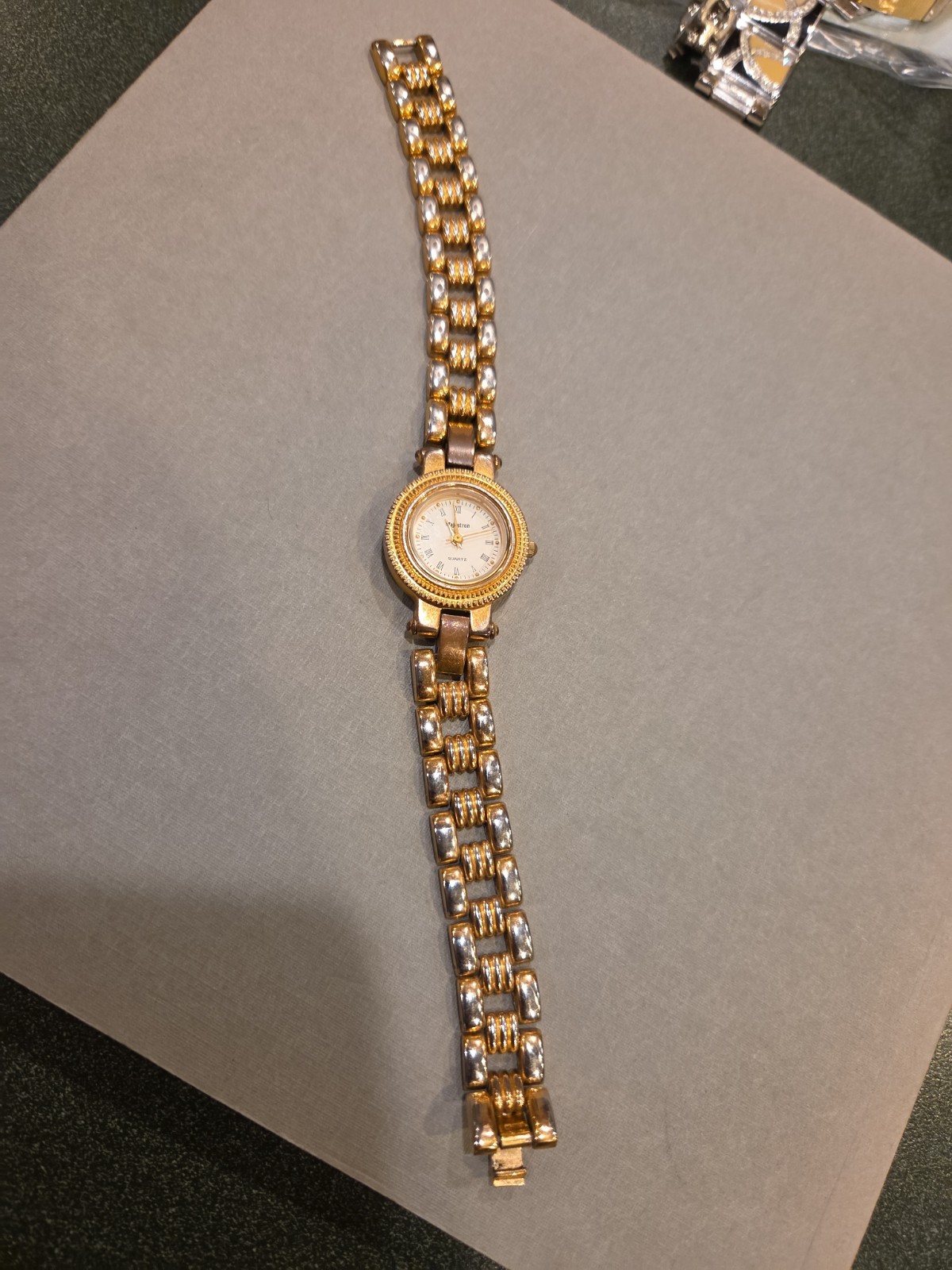 Seiko Women’s 2C20-5559 Dress Watch Gold Tone New Battery Excellent Cond