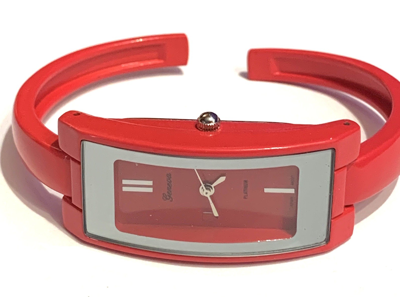 VTG Geneva Platinum Quartz Women’s Watch~Metal Clamper Red 6937 NOS
