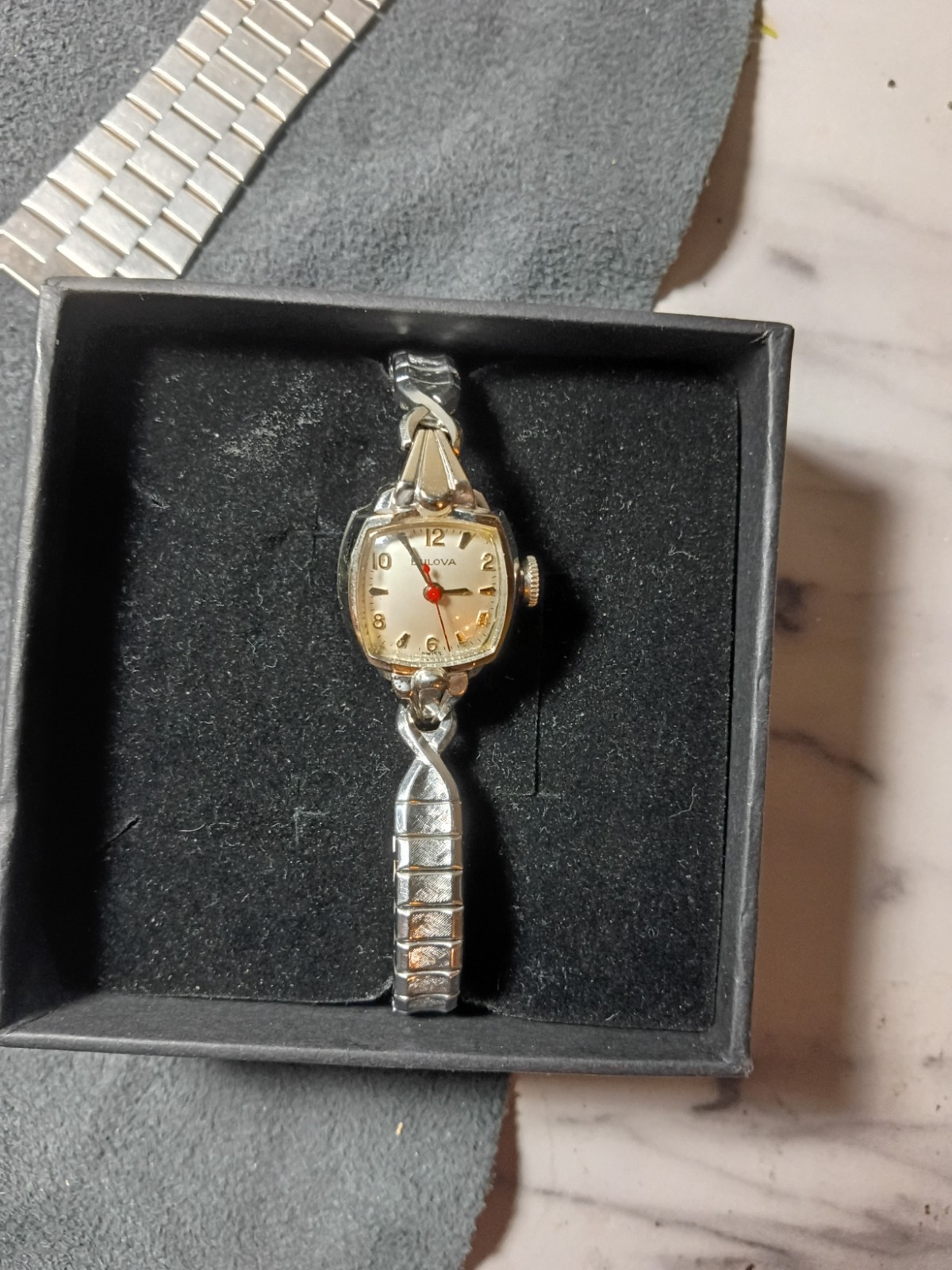 Bulova M6 Women’s Manual Mechanical Cushion Silver Bracelet Watch Mint Condition
