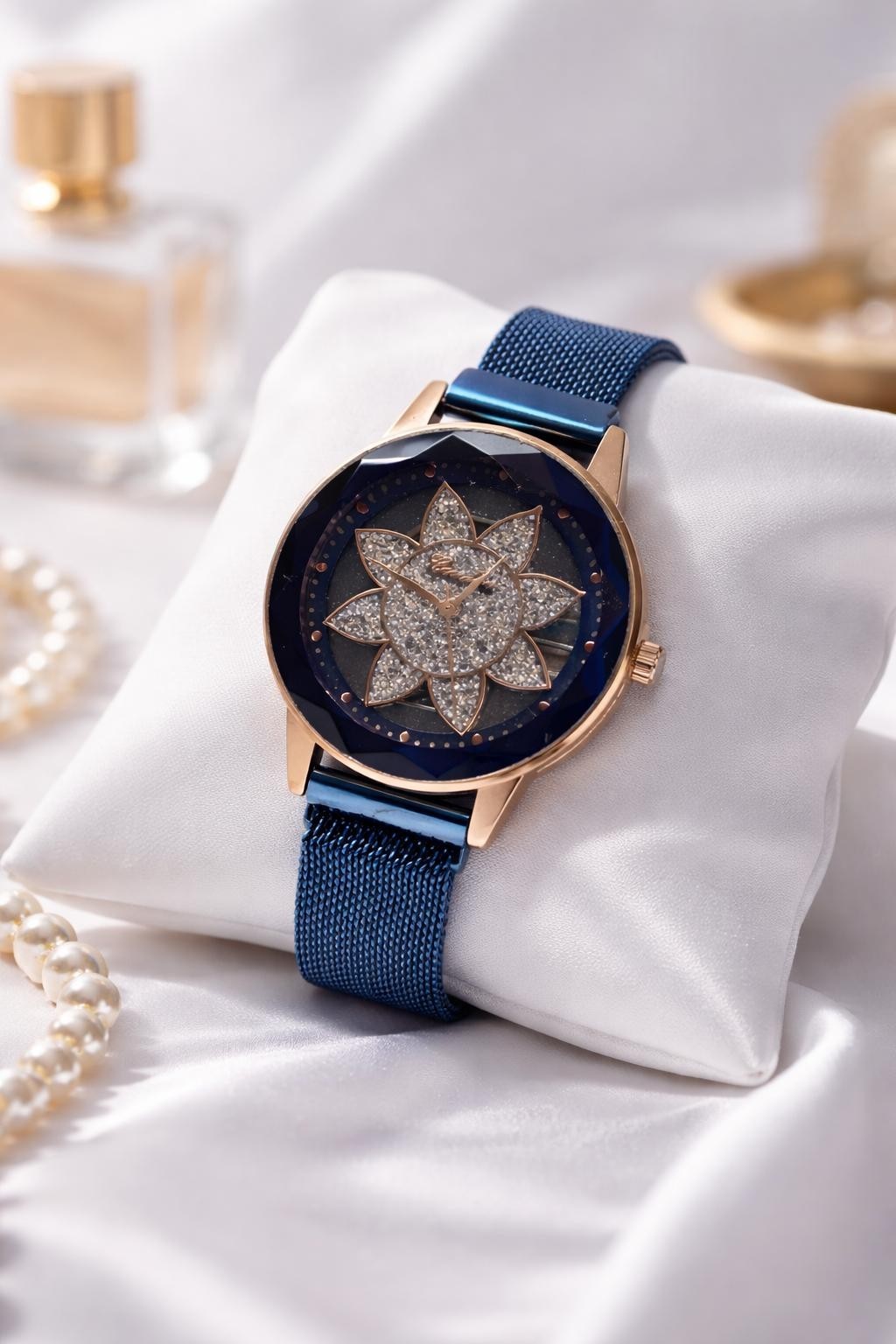 Rose Gold Women’s Watch Blue Crystal Flower Dial Magnetic Mesh Strap Luxury Gift