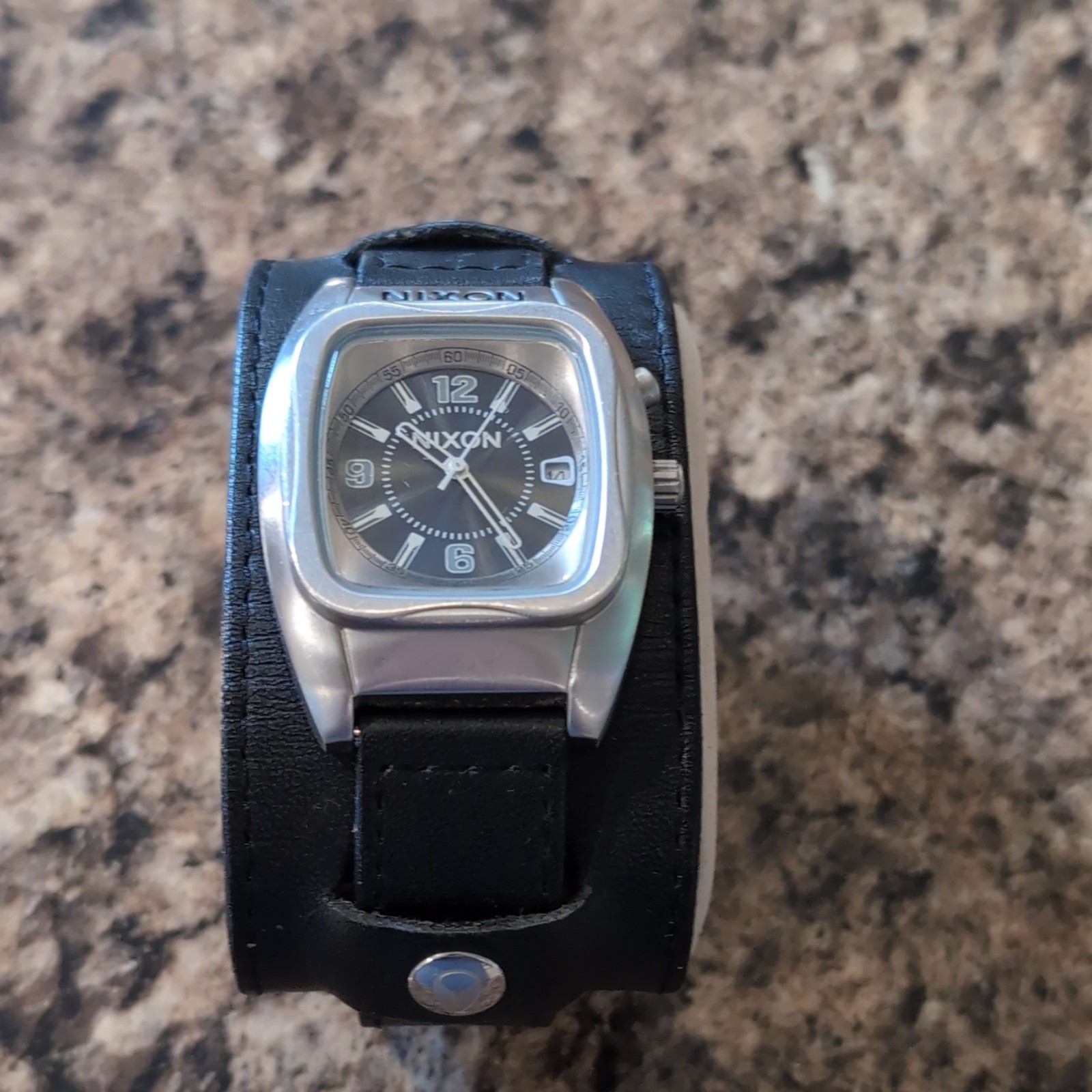 Nixon The Rocker Men’s Quartz Watch Black Dial Leather Band 100m