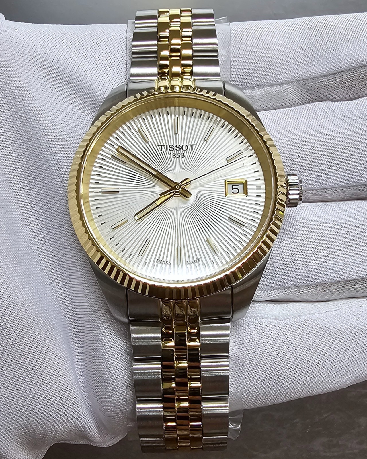 Tissot Ballade Quartz 34mm Silver Dial Women’s Watch T156.210.22.031.00