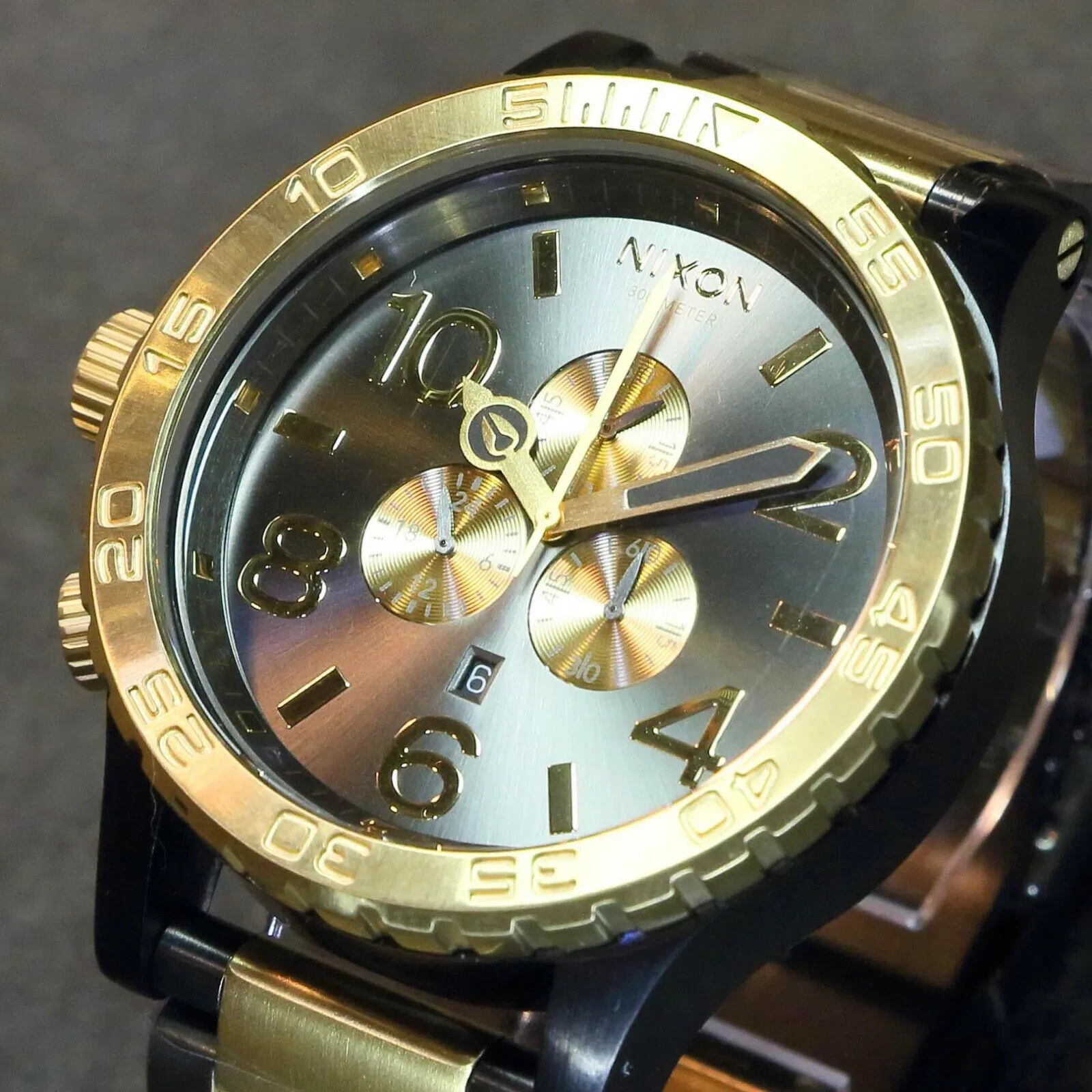 NEW Authentic NIXON Watch Mens 51-30 CHRONO Gunmetal & Gold A083595 GIFT NICE!!!