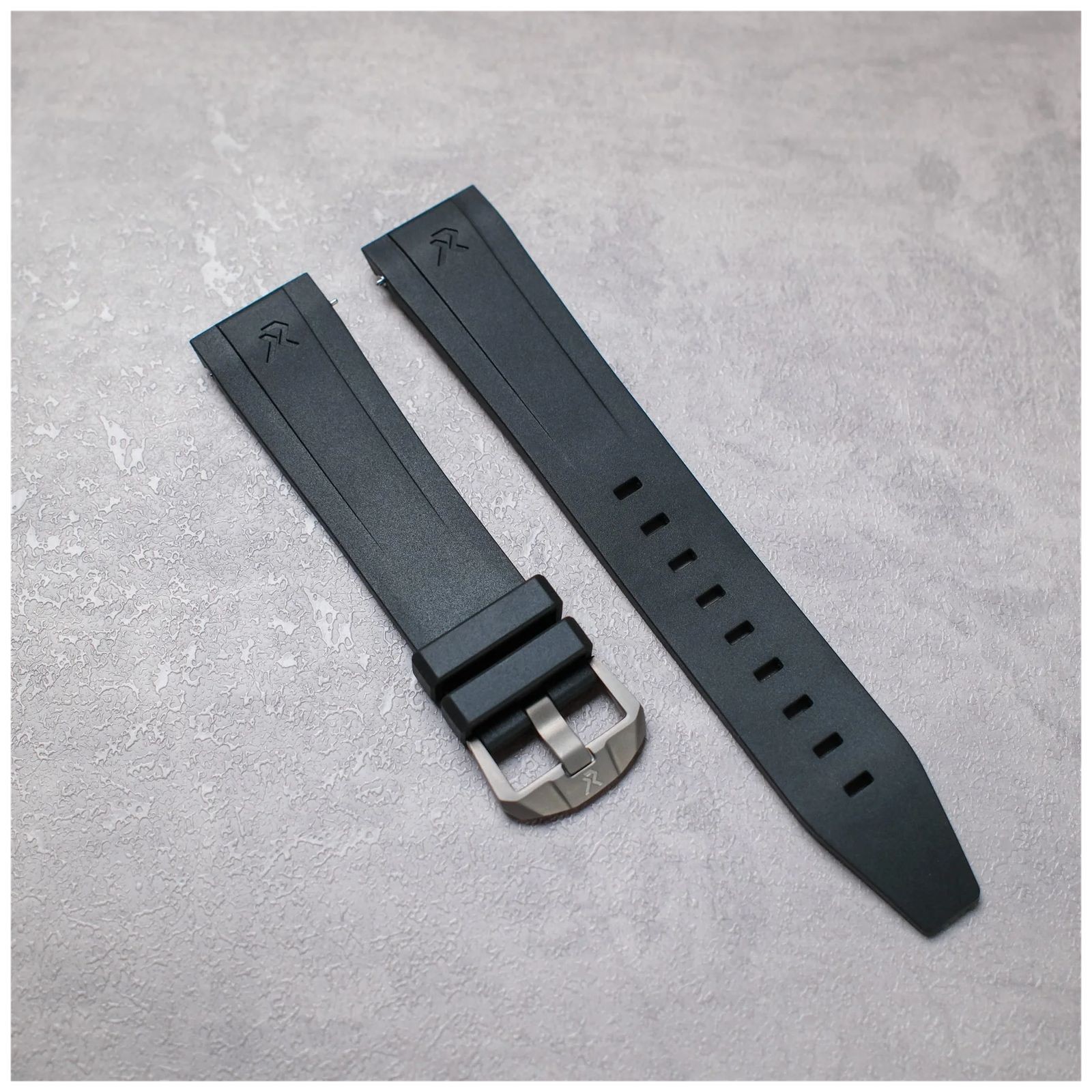 RZE HexaFlex 2.0 Carbon Black FKM Rubber Strap (20mm) – HEXAFLEX 2.0 CB Watch