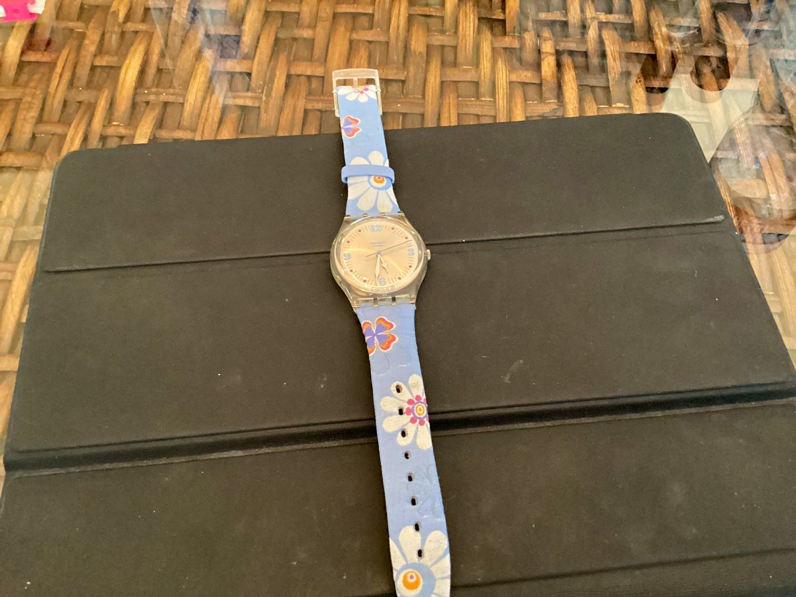Swatch Unisex Floral Blue Plastic Wristwatch Silver Dial Analog Two-Piece Strap