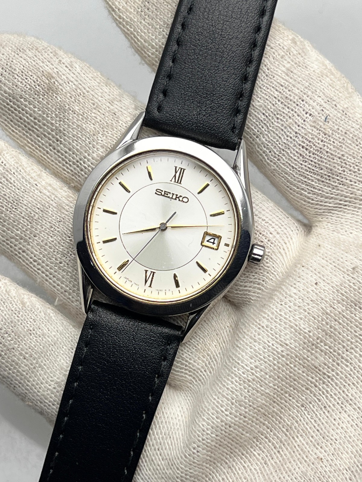 Vintage Seiko Quartz Mens Wrist Watch Japan Made Ref:7N42-9100 (B57)
