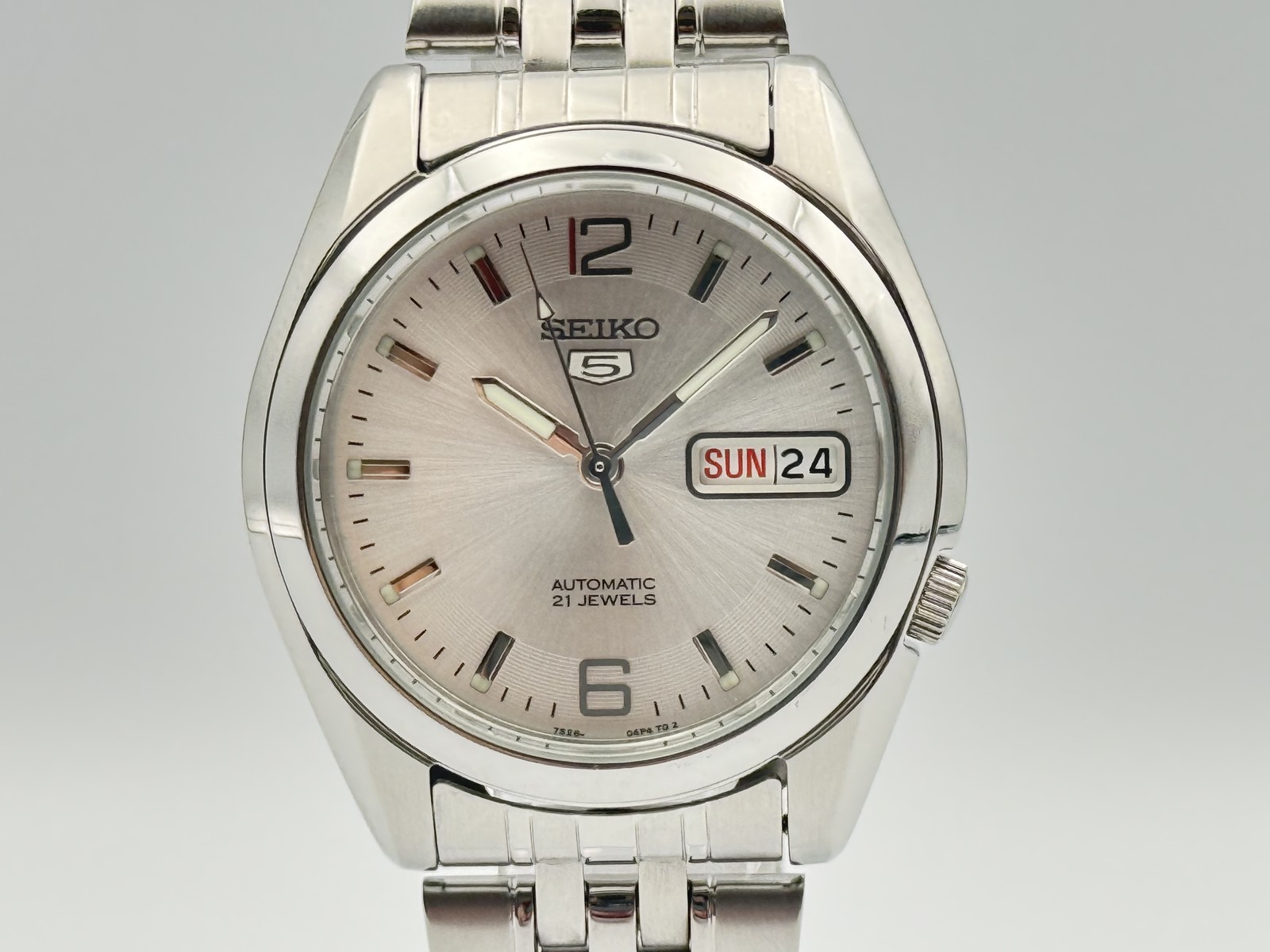 SEIKO 5 7S26-01V0 Automatic Silver Dial Day-Date 21 Jewels Men’s Watch Japan
