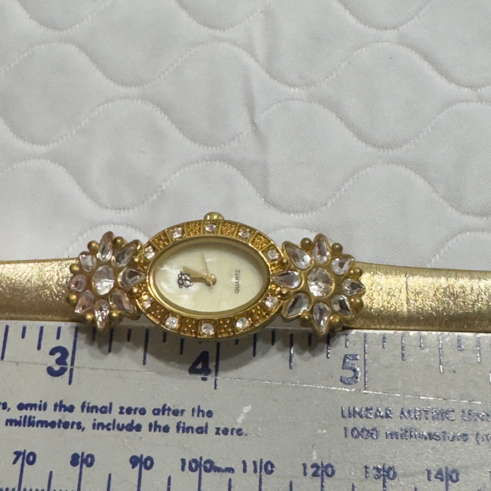 ELIZABETH TAYLOR WHITE DIAMONDS Floral Rhinestone Gold Anniversary Watch in Box