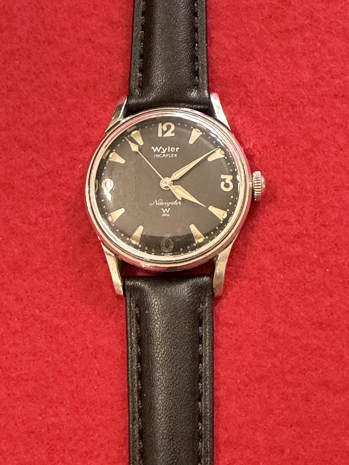 Vintage 1950’s Man’s Wyler Navigator 17j Swiss Incaflex Wristwatch-Runs Great
