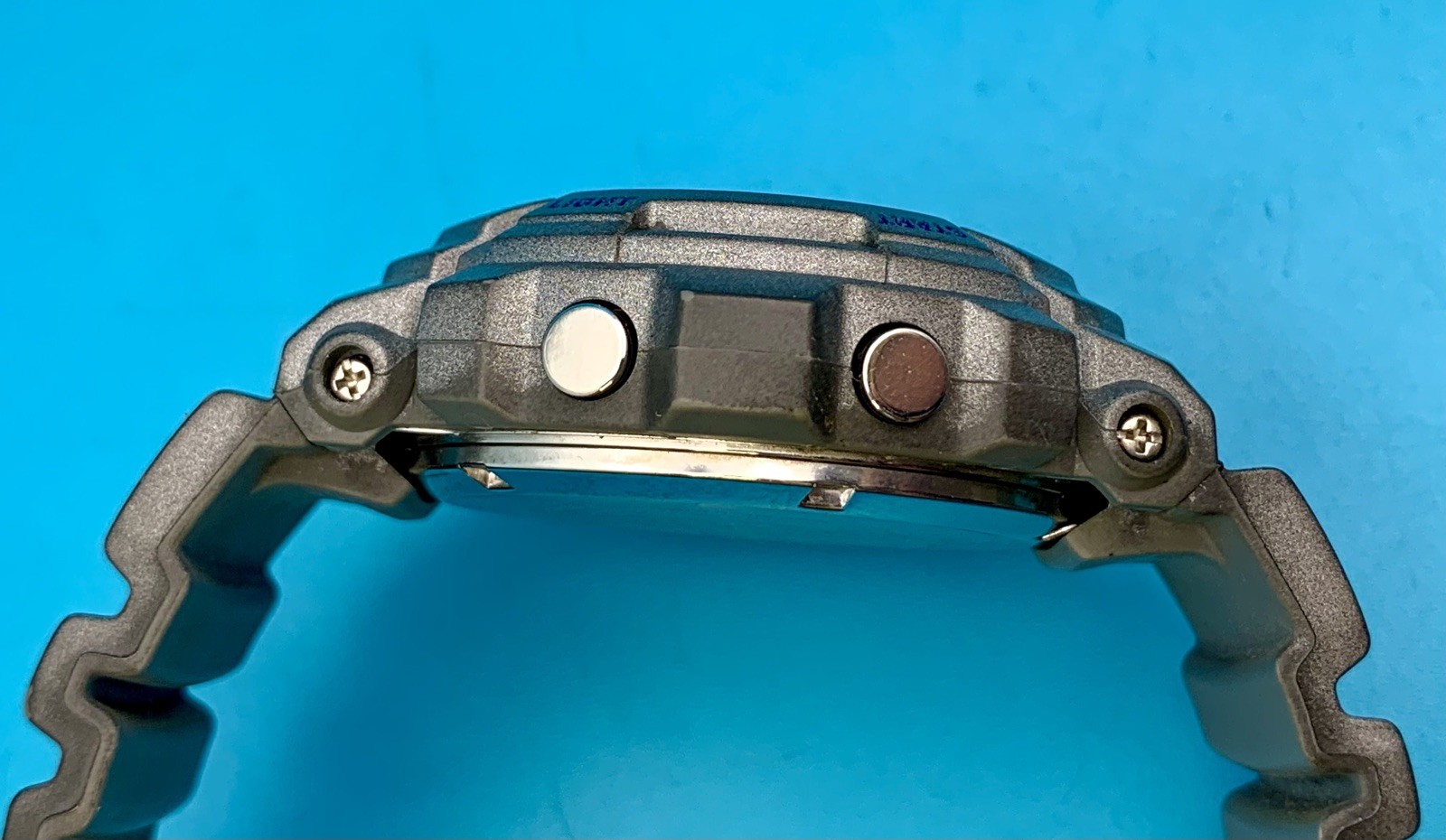 CASIO VINTAGE G-SHOCK G-2000SD-8M Screw-Back case 2001