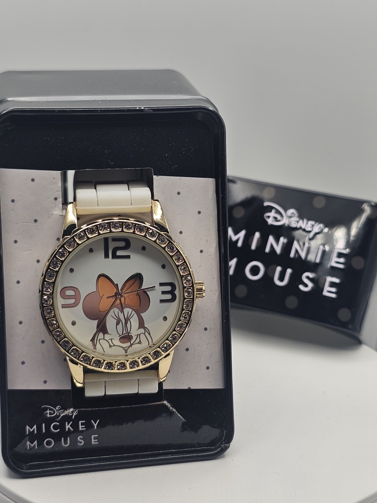Disney Minnie Mouse Women’s Quartz Analog 38mm White Silicone Strap Tin Box
