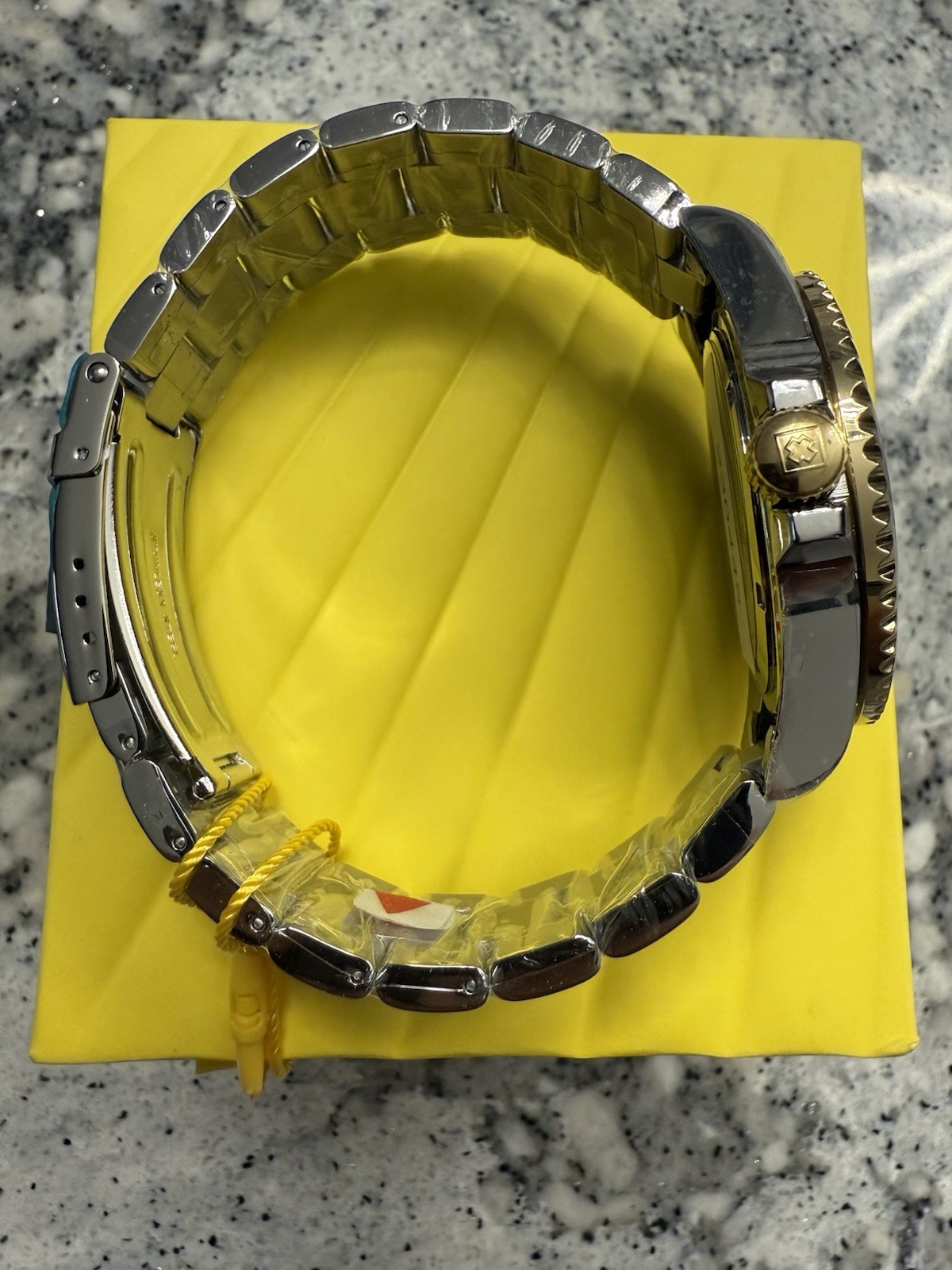 New Invicta Pro Diver Men’s Watch Currentwave 30023 43m Two Tone Gold And Silver