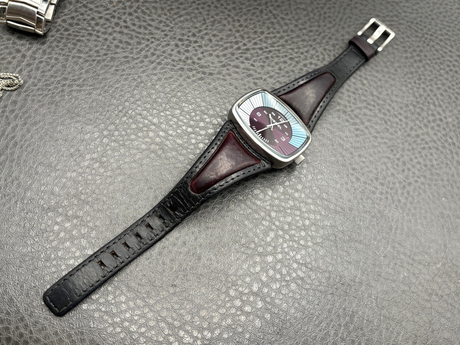 Diesel DZ3025 Men’s Square Dial Blue Purple Leather Strap Watch NEEDS BATTERY