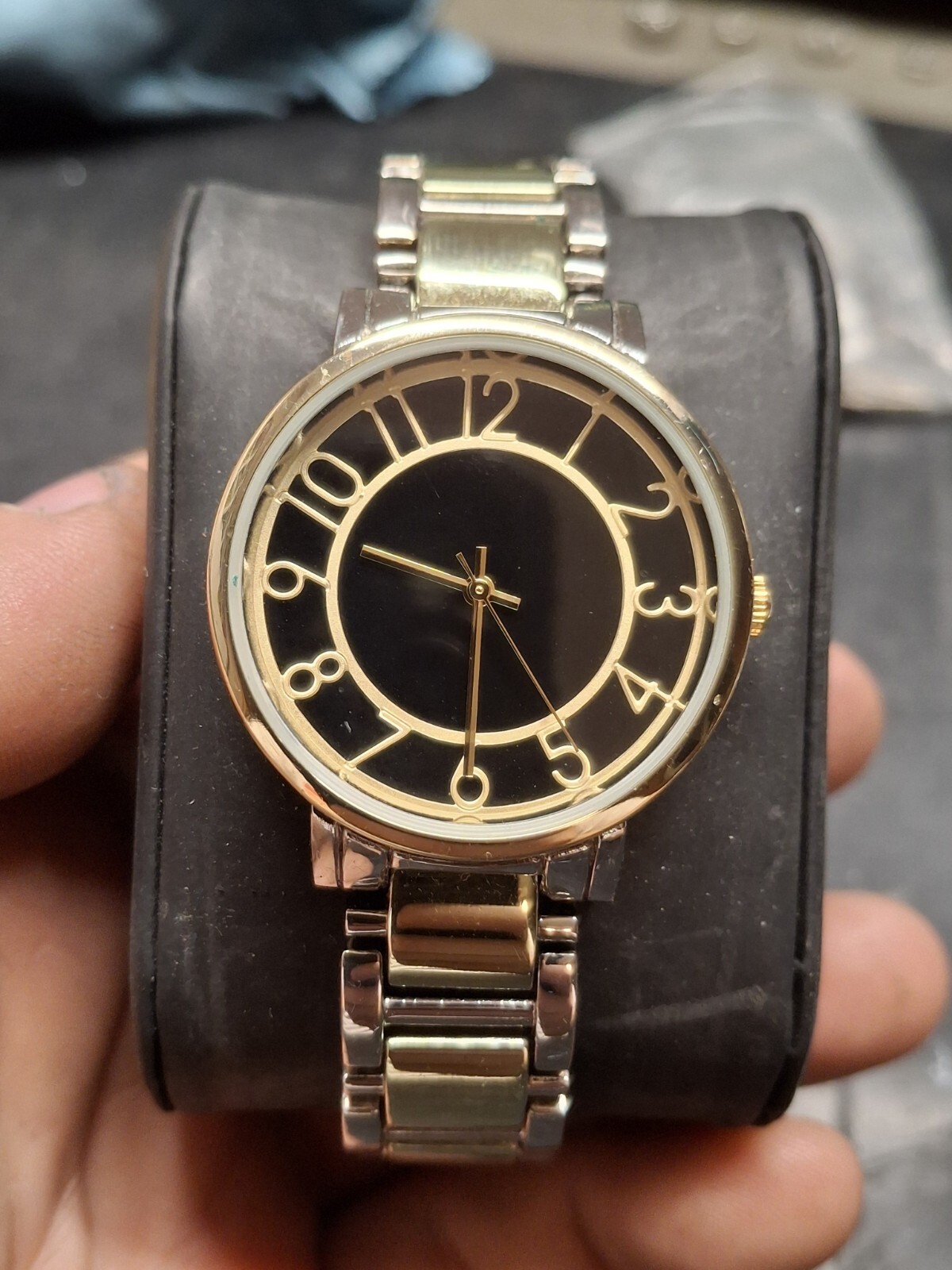 Two Tone Black Dial Unisex Watch Quartz