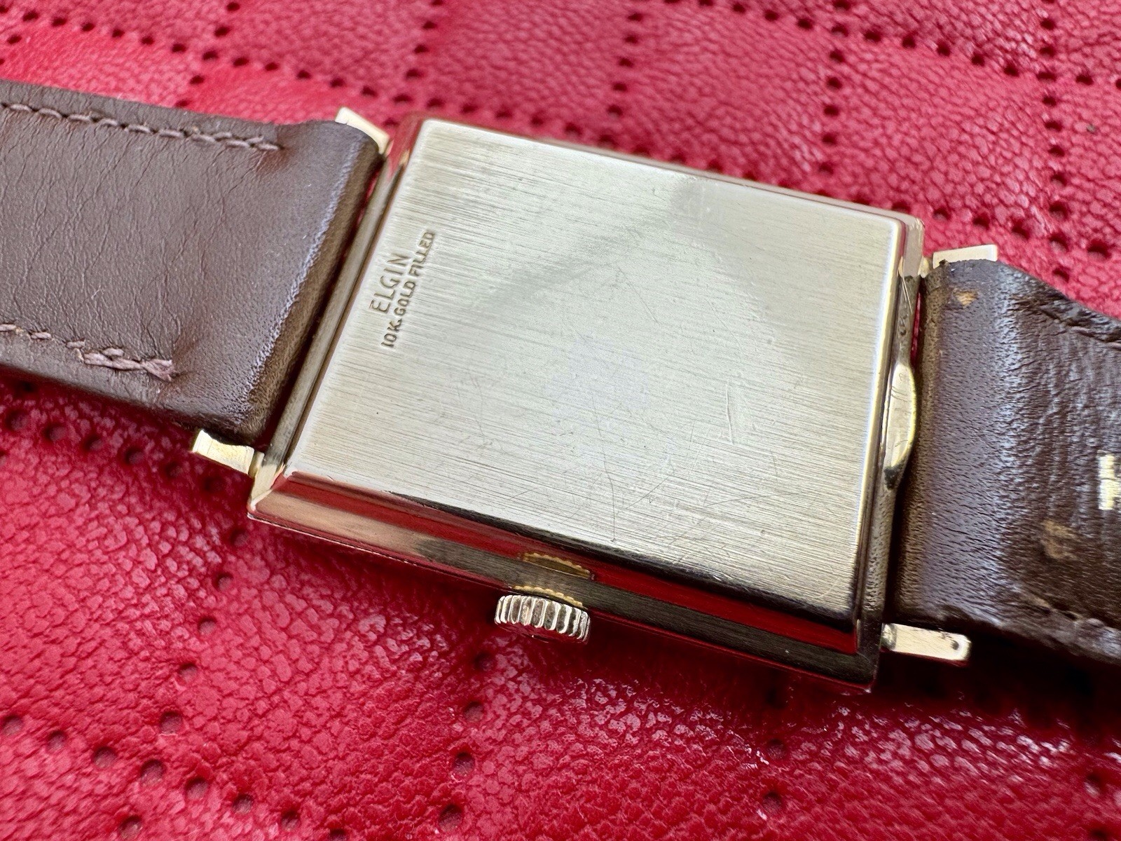 10K Yellow GF Elgin W Milanese Bezel- 17J ETA 2512 Movement