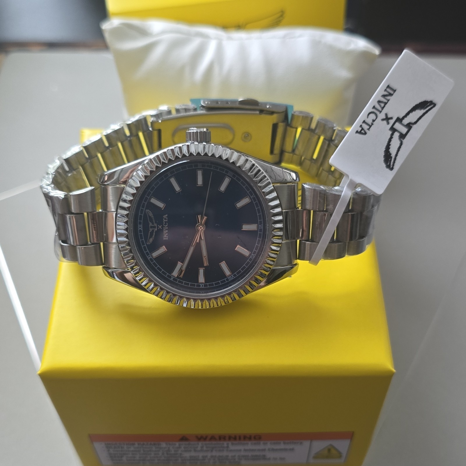 Invicta X Quartz Analog Blue Dial Steel Bracelet 40mm 30m w/ Box
