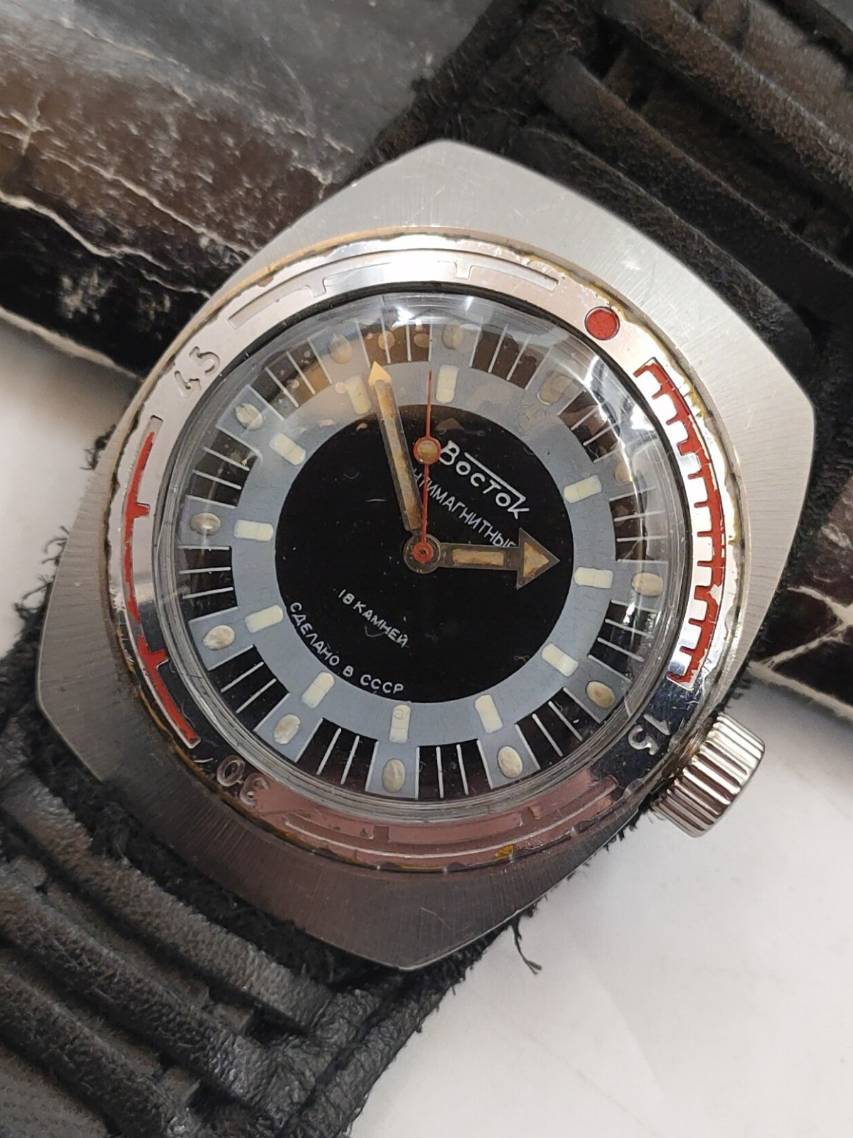 Vintage Soviet Wrist Watch VOSTOK Wostok AMPHIBIA barrel USSR 1980s