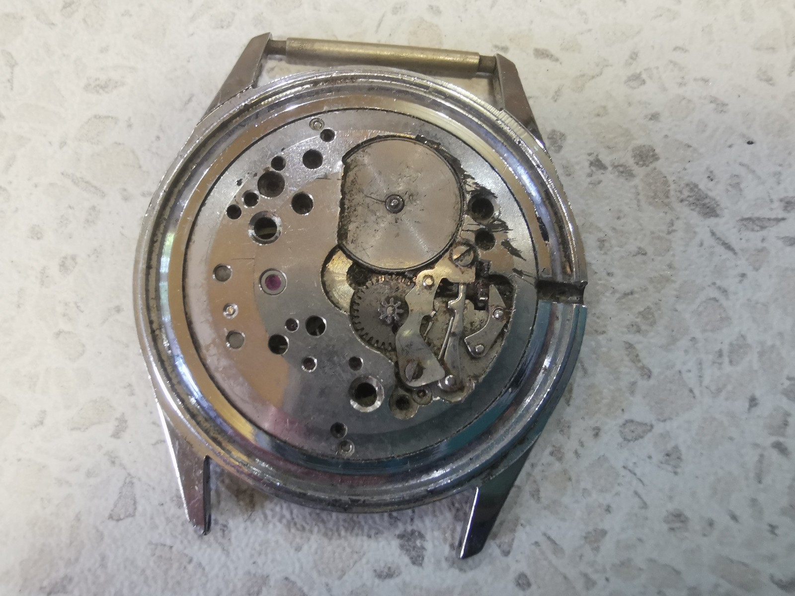 VINTAGE SWISS MEN WATCH MECHANISM DARWIL