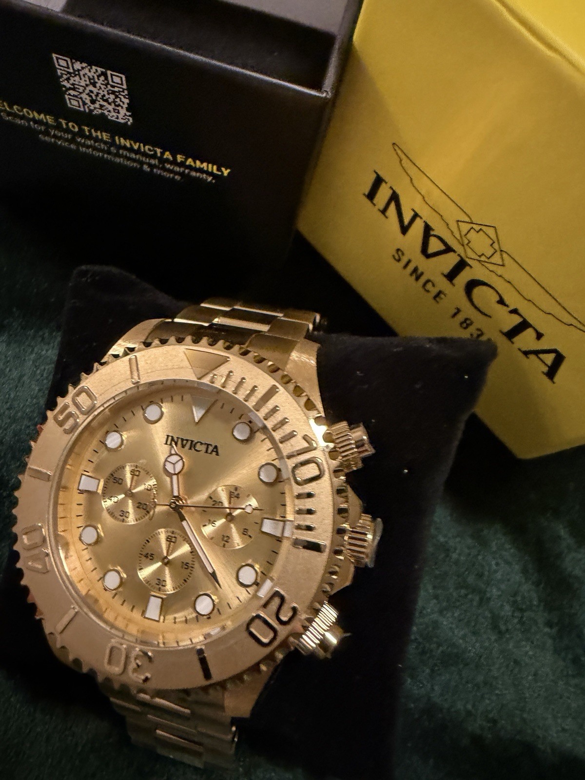 Invicta Pro Diver Gold-Tone Quartz Chronograph 200m 48mm SS Bracelet Box