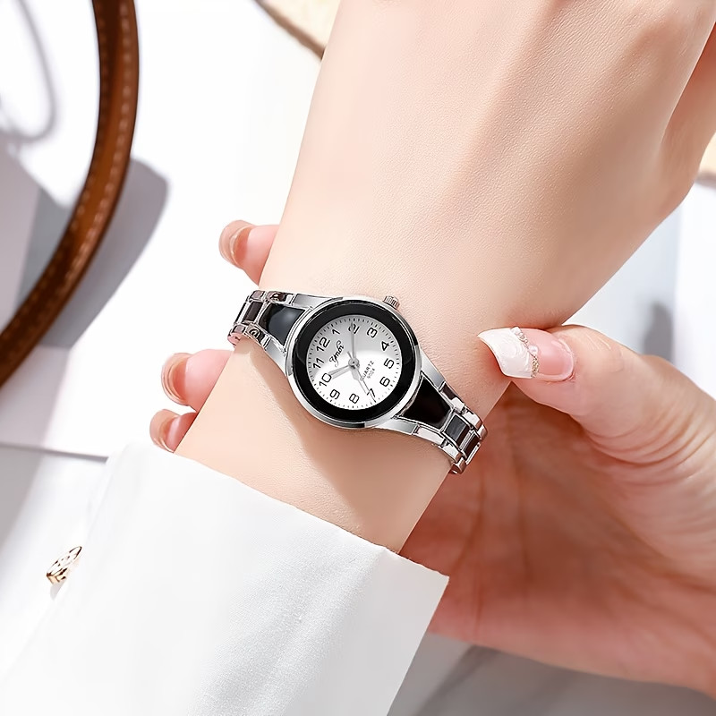Elegante reloj de cuarzo con pulsera de diamantes de imitación de lujo