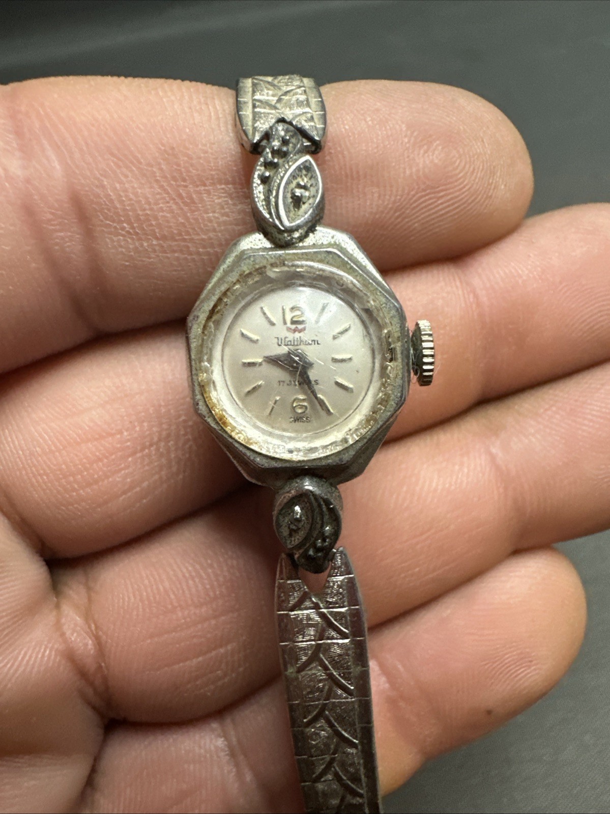 VTG Waltham Women’s Watch Needs Work