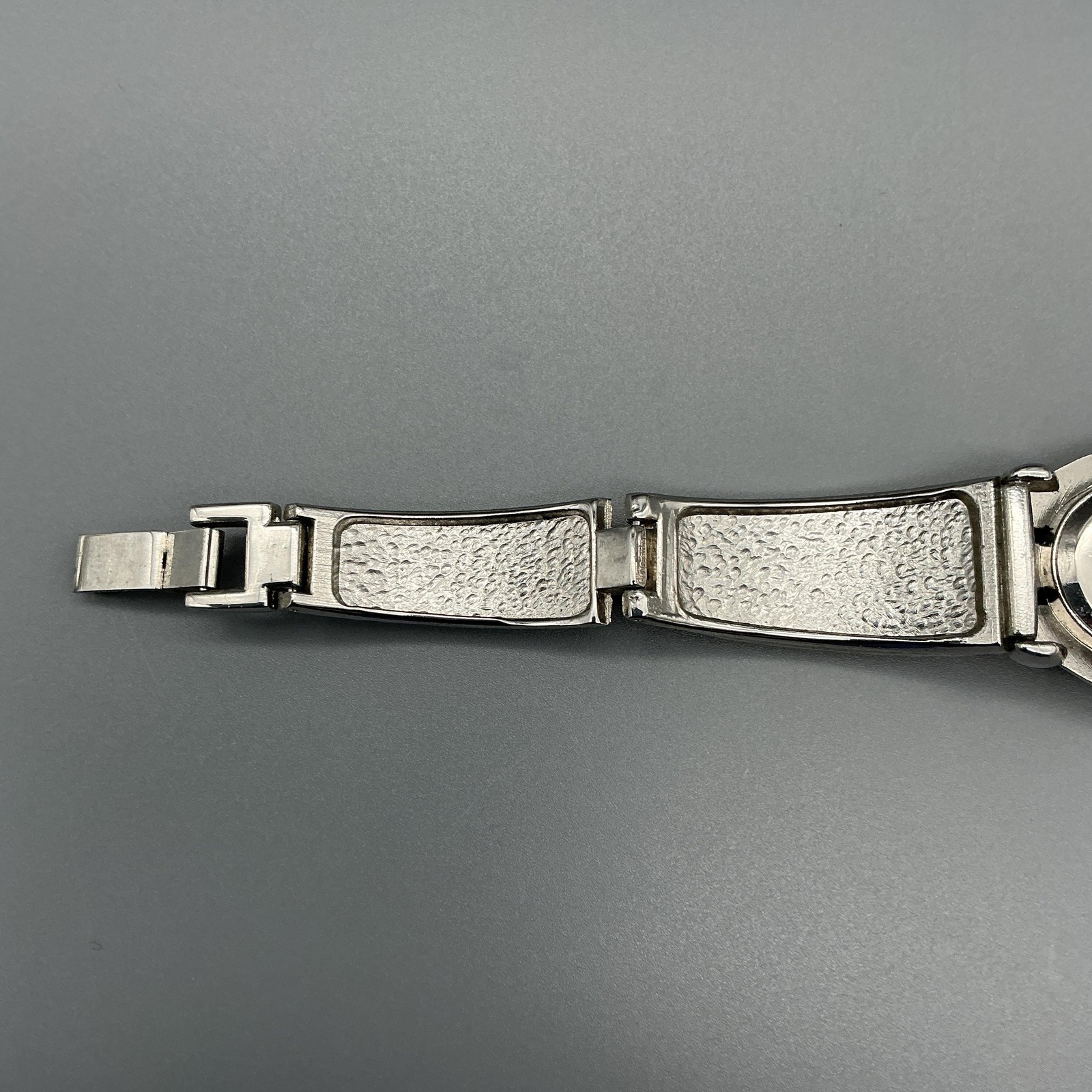 Geneva Elite Womens Watch 25mm MOP Southwest Silver Tone New Battery 7″