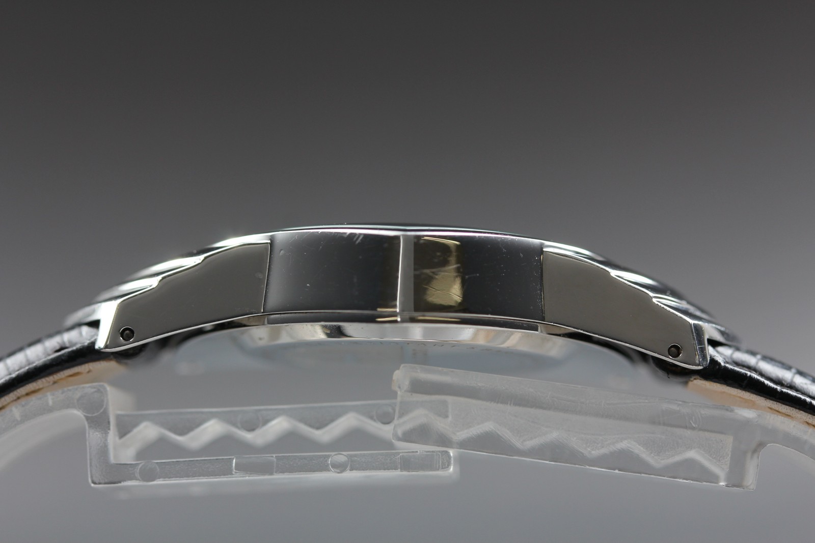 [N MINT w/Box,Paper] HAMILTON Ventura H244112 33mm Black Dial Qz Men’s Watch