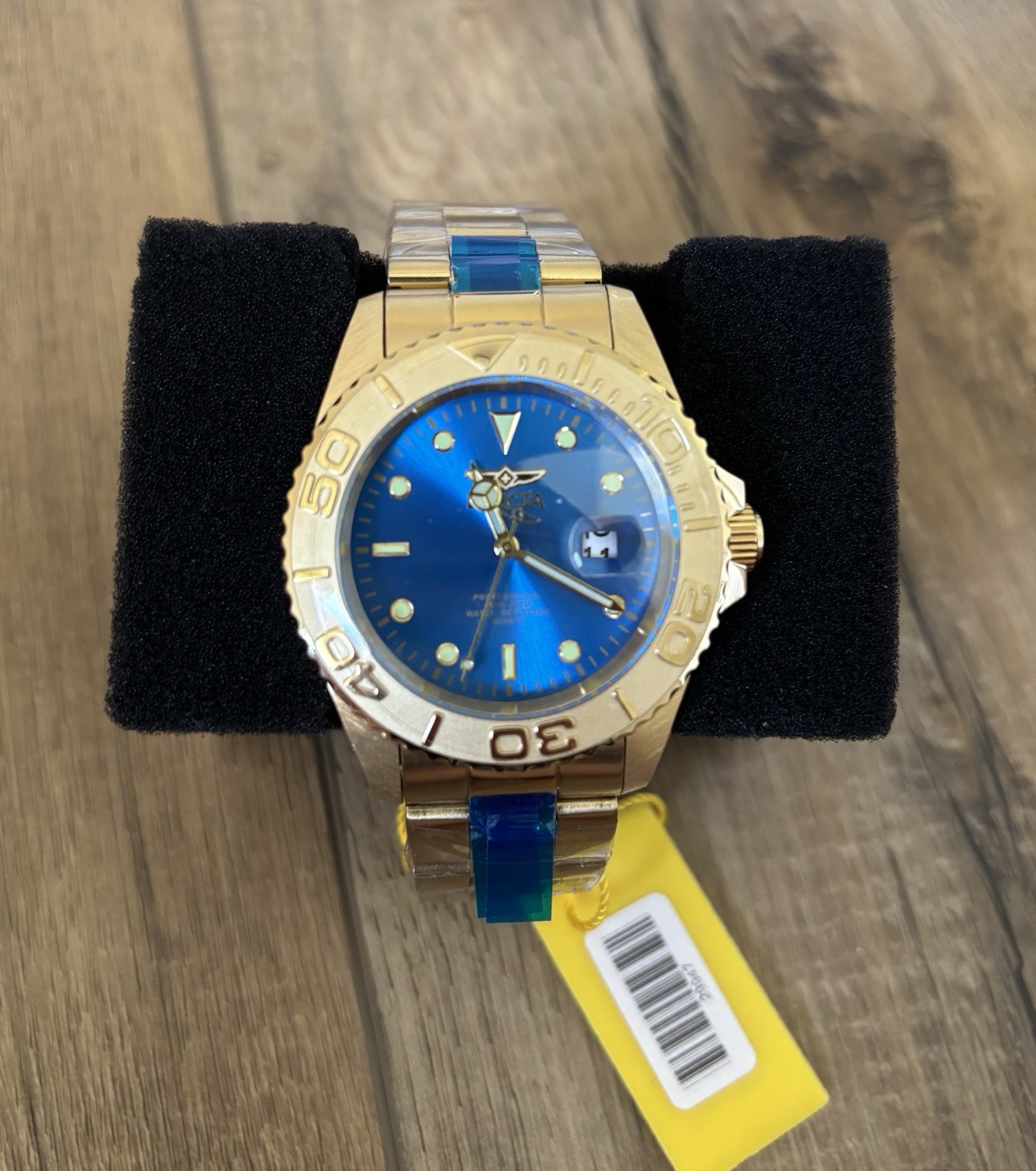 Invicta Pro Diver Men’s Watch – 43mm, Gold