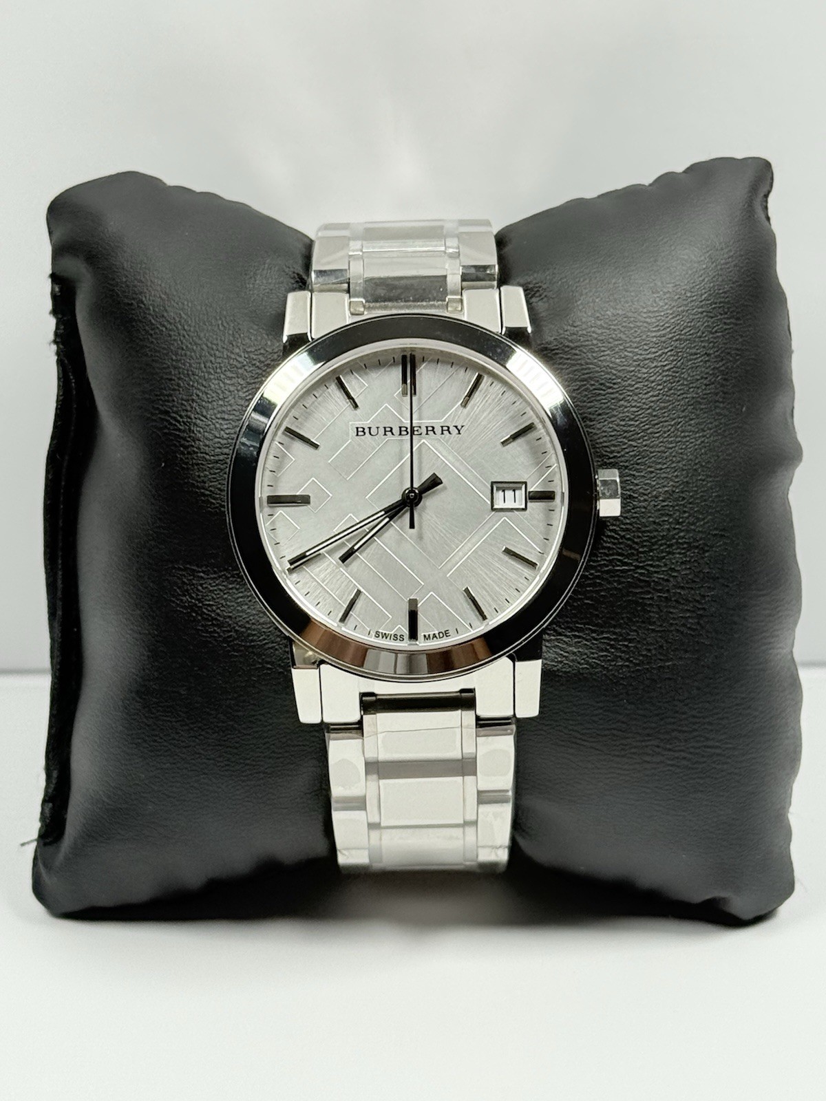 Burberry The City BU9000 Silver Dial Stainless Steel Unisex Watch
