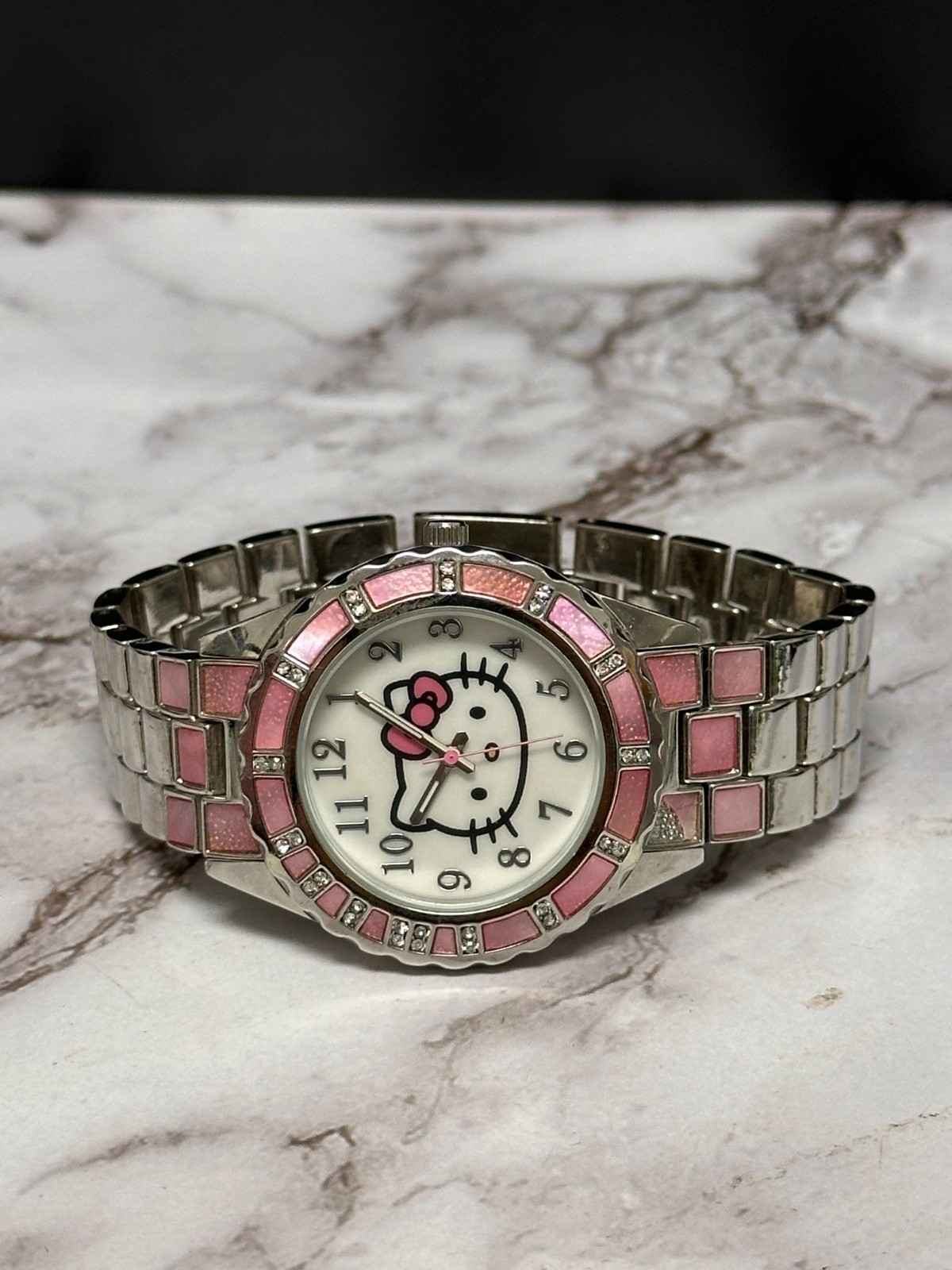 Hello Kitty Watch Women Silver Tone Pink Shell Inlays 36MM New Battery 7.25″