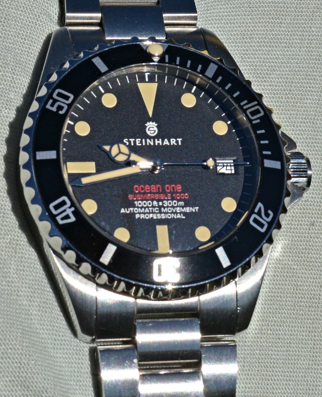 Steinhart Ocean One Red Sub Exclusively Edition For Gnomon Like New Full Set