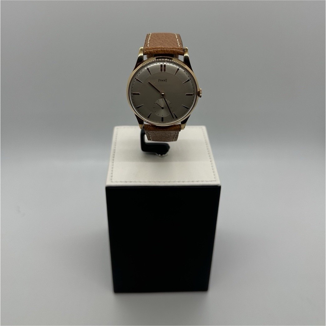 Piaget Vintage 18K Gold Manual Wind Dress Watch Beige Pigskin Strap