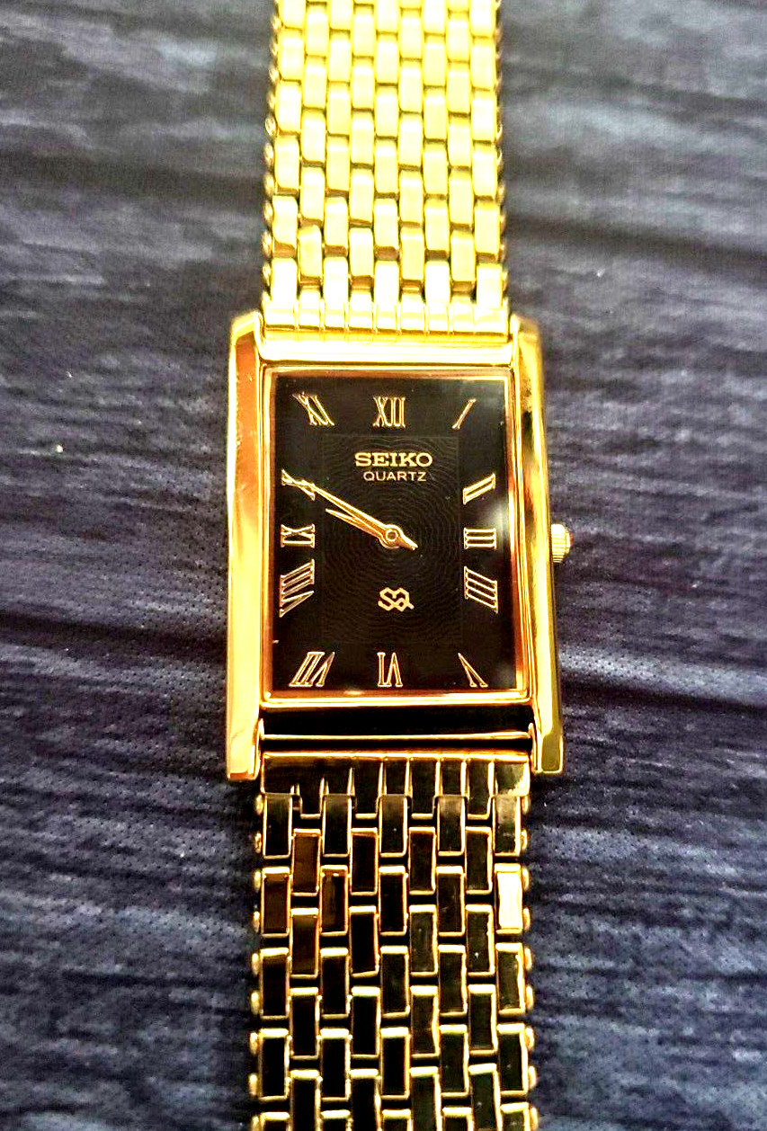 Rare Vintage Tank Slim Black Dial Milanese band Mens Watch New Epson Mvt & Batt